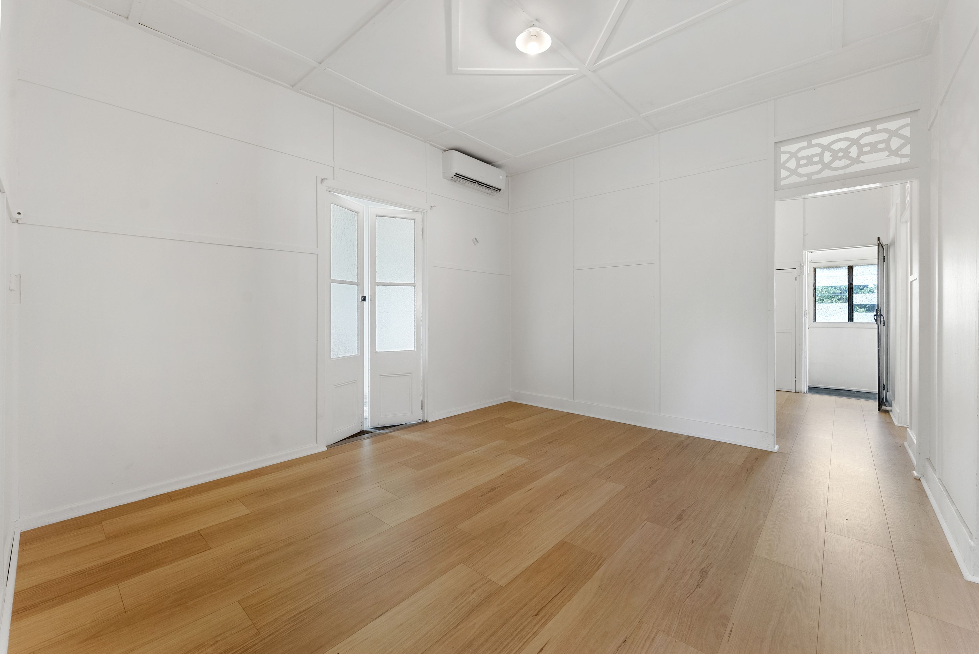 1/122 King Street — photo 4 of 13