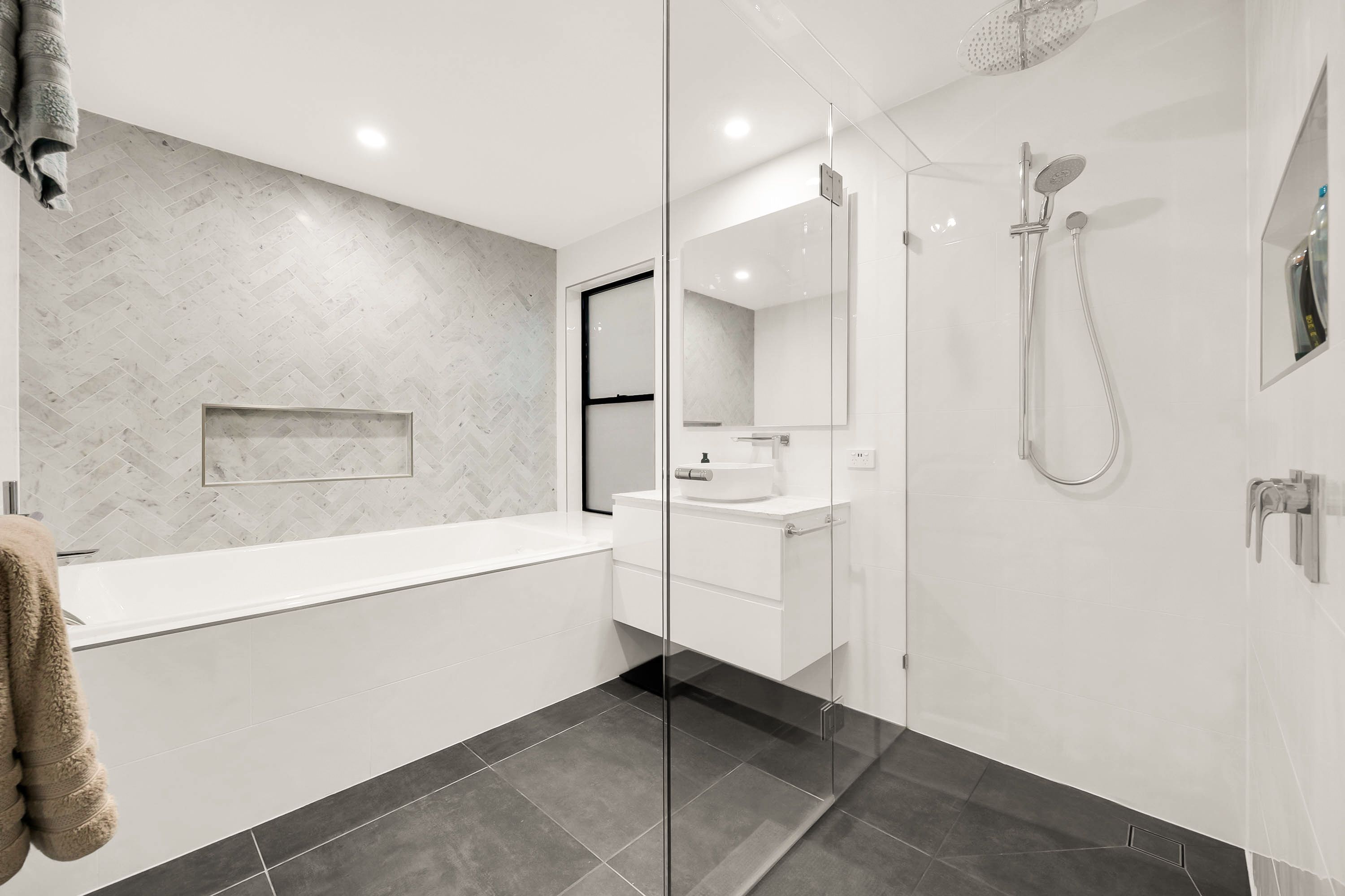 9 Studio Drive, Oxenford, QLD 4210