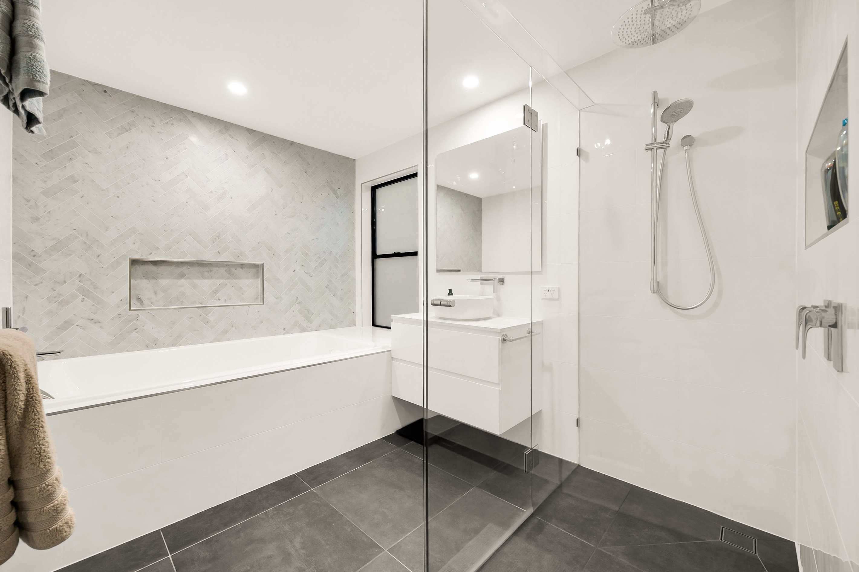 9 Studio Drive, Oxenford, QLD 4210