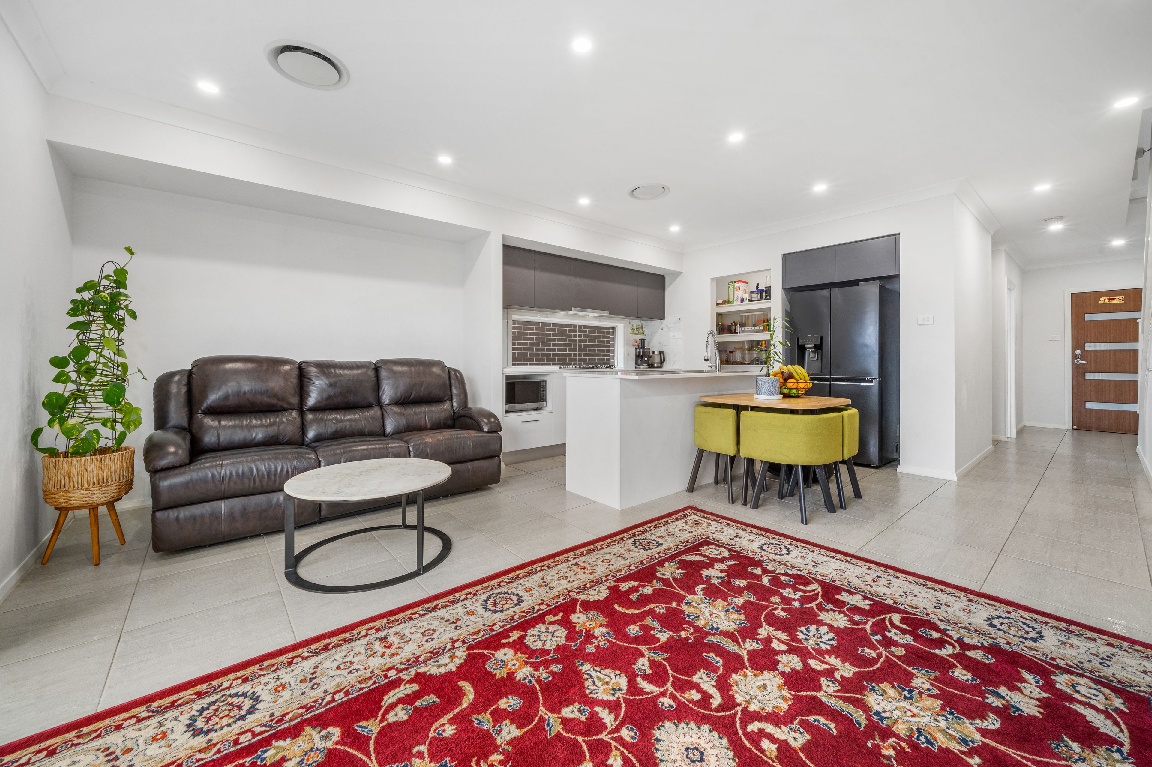 27 Ray Simpson Avenue — photo 4 of 14