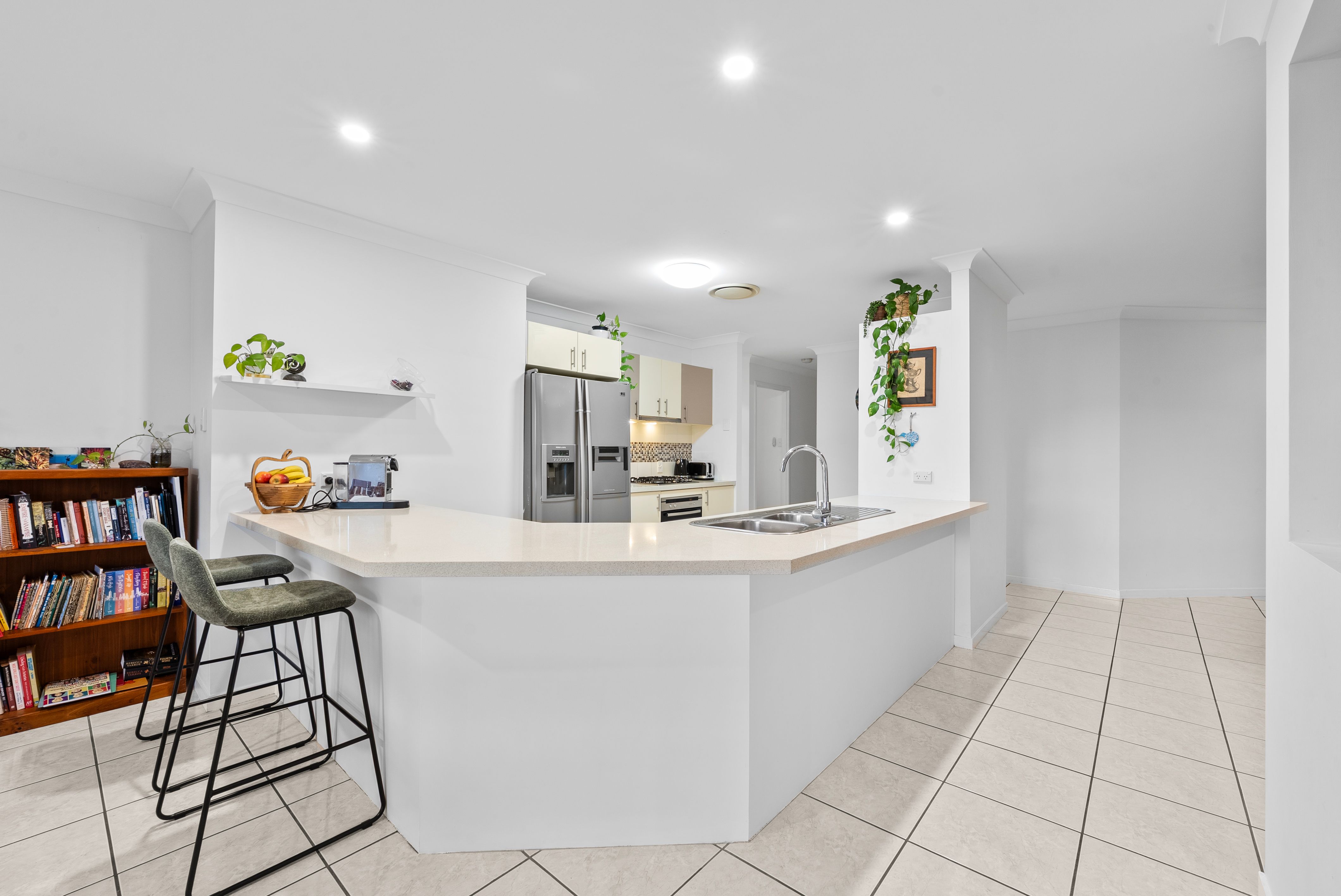 17 Tuggeranong Avenue — photo 4 of 27