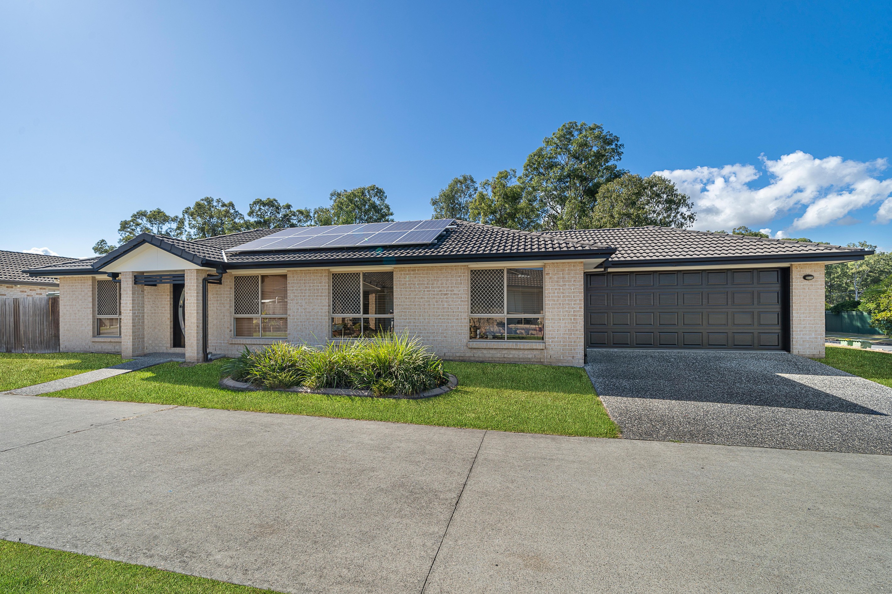 16 Webb Road, Loganlea, QLD 4131
