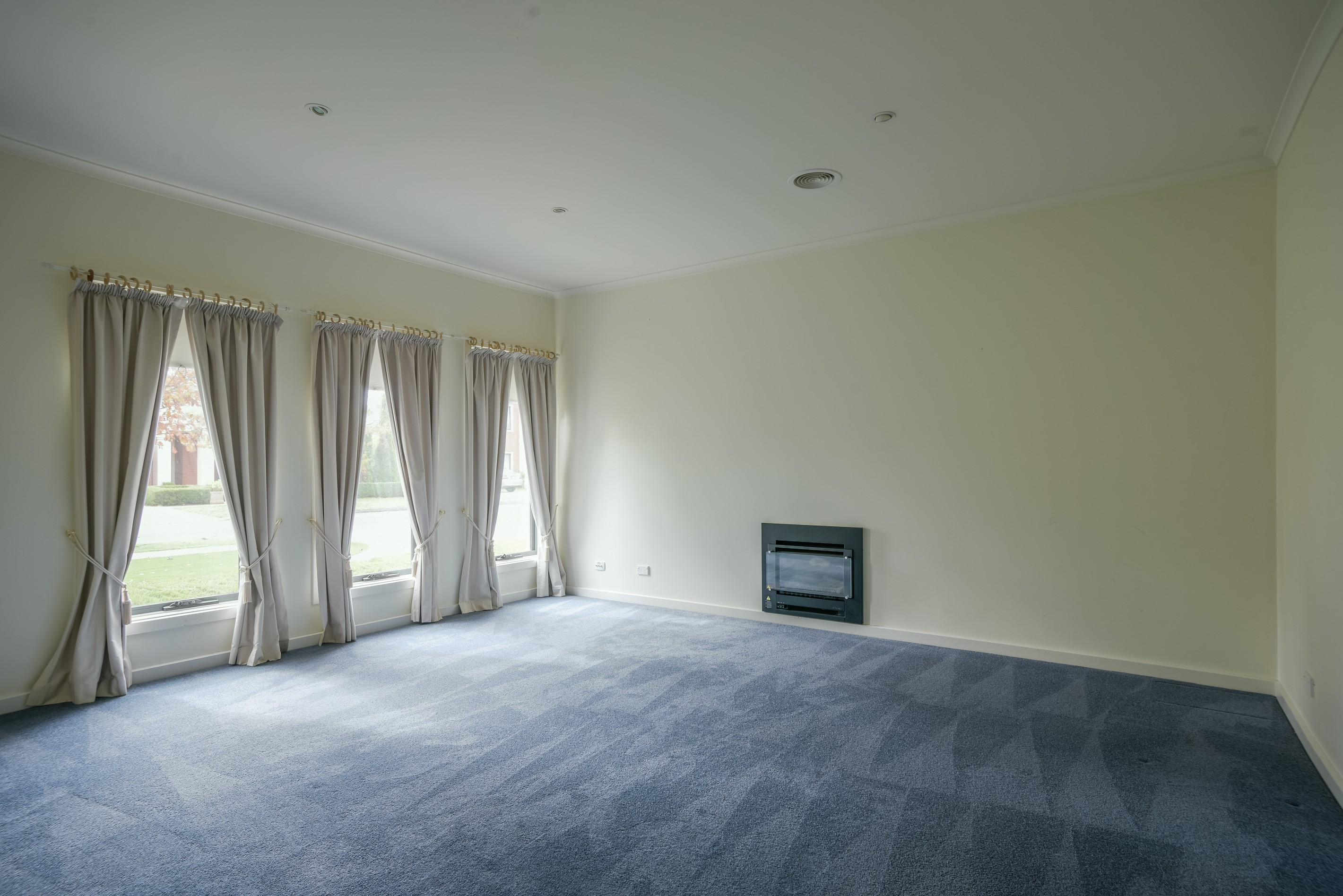 33 St Chester Avenue, Lake Gardens, VIC 3355