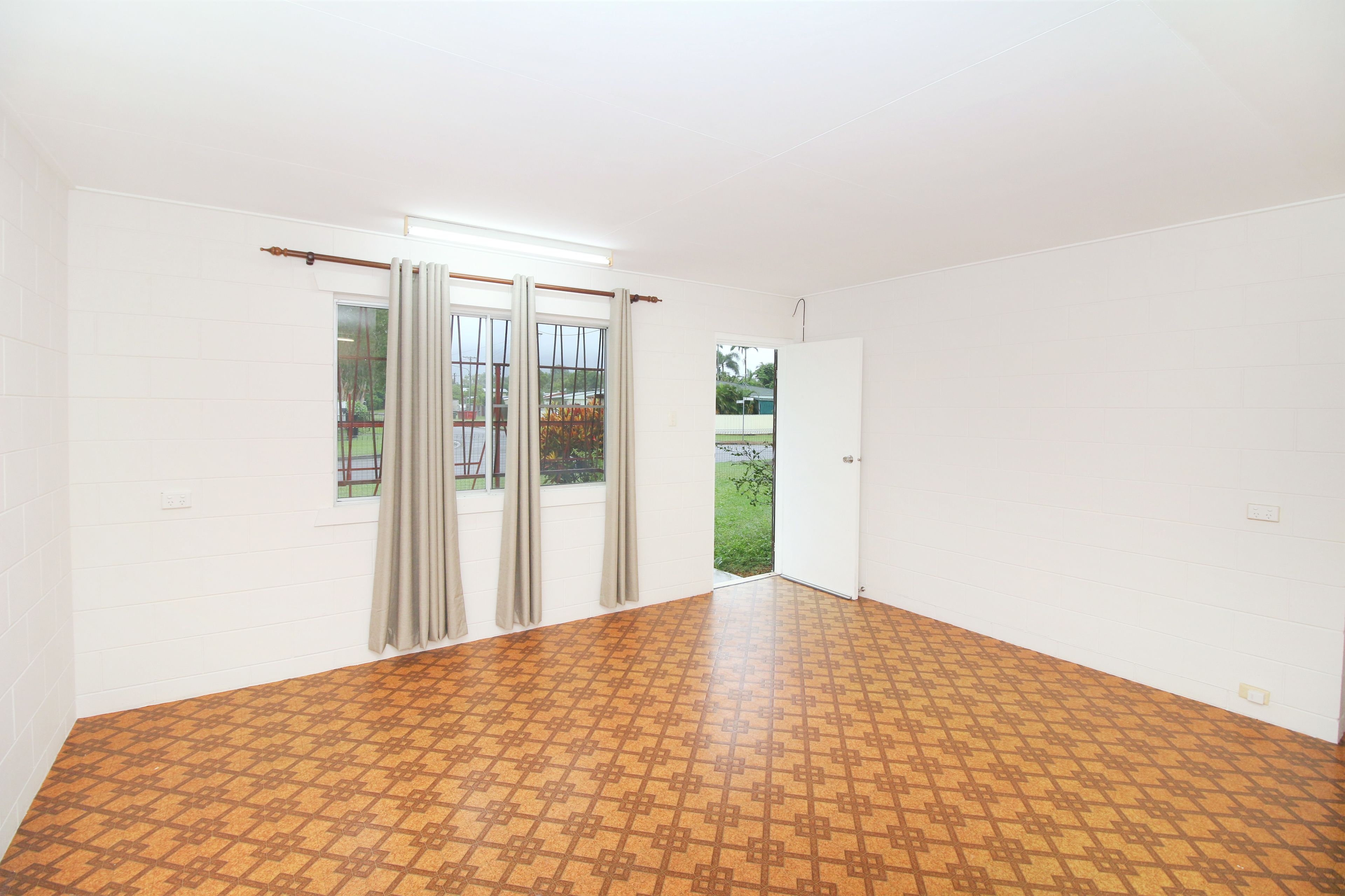 42 Illuta Street, Rasmussen, QLD 4815