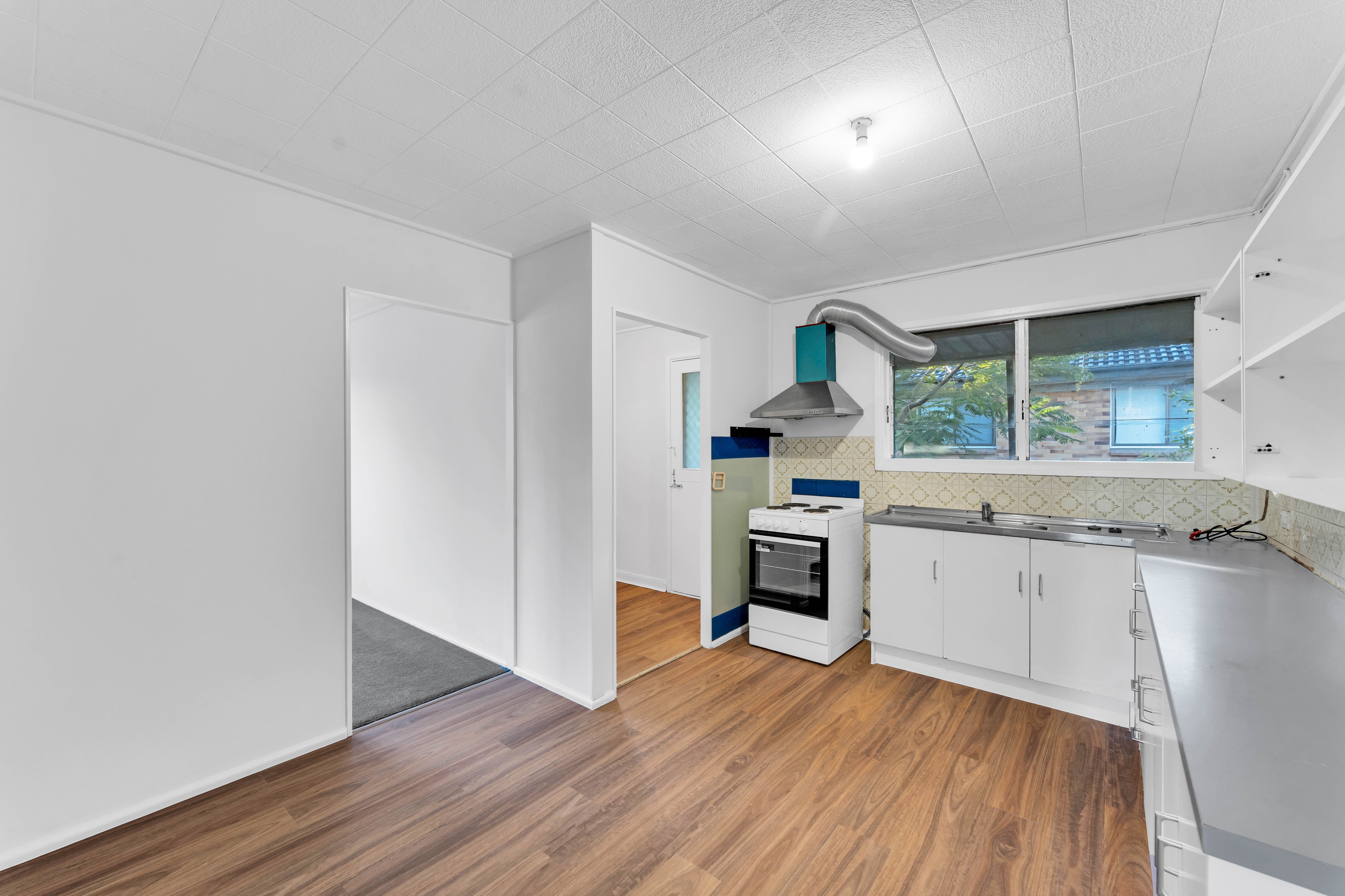 18 Janice Street — photo 3 of 17
