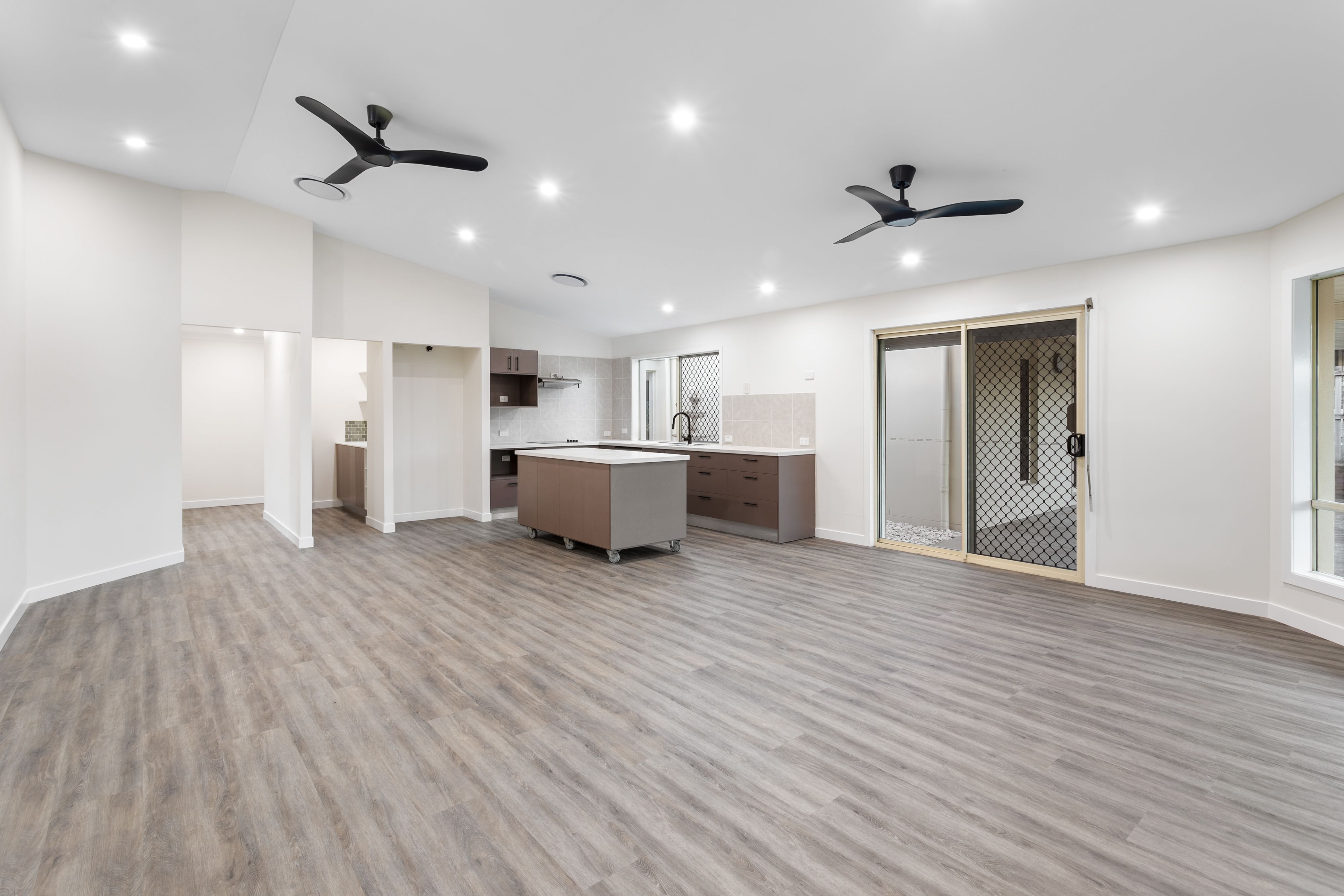 117 Phillip Parade — photo 10 of 26