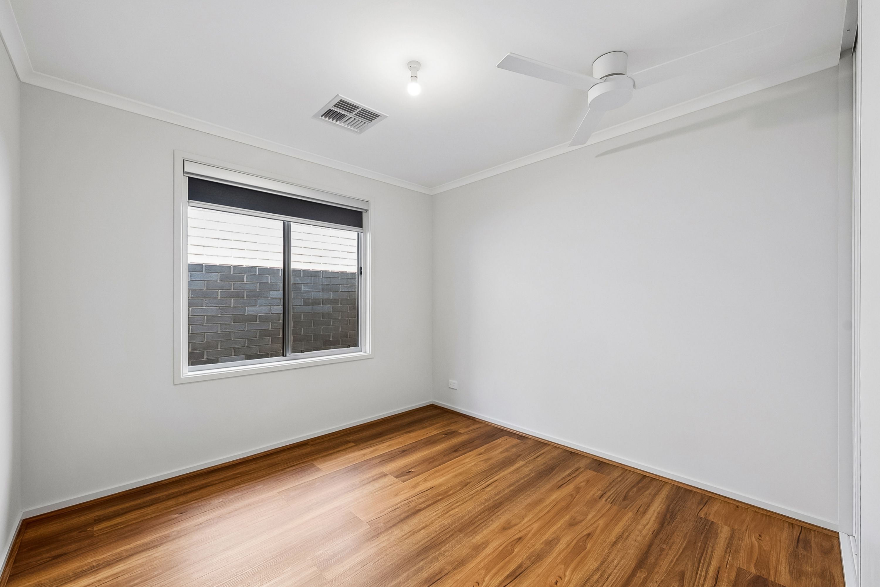 14A Howe Court — photo 9 of 12