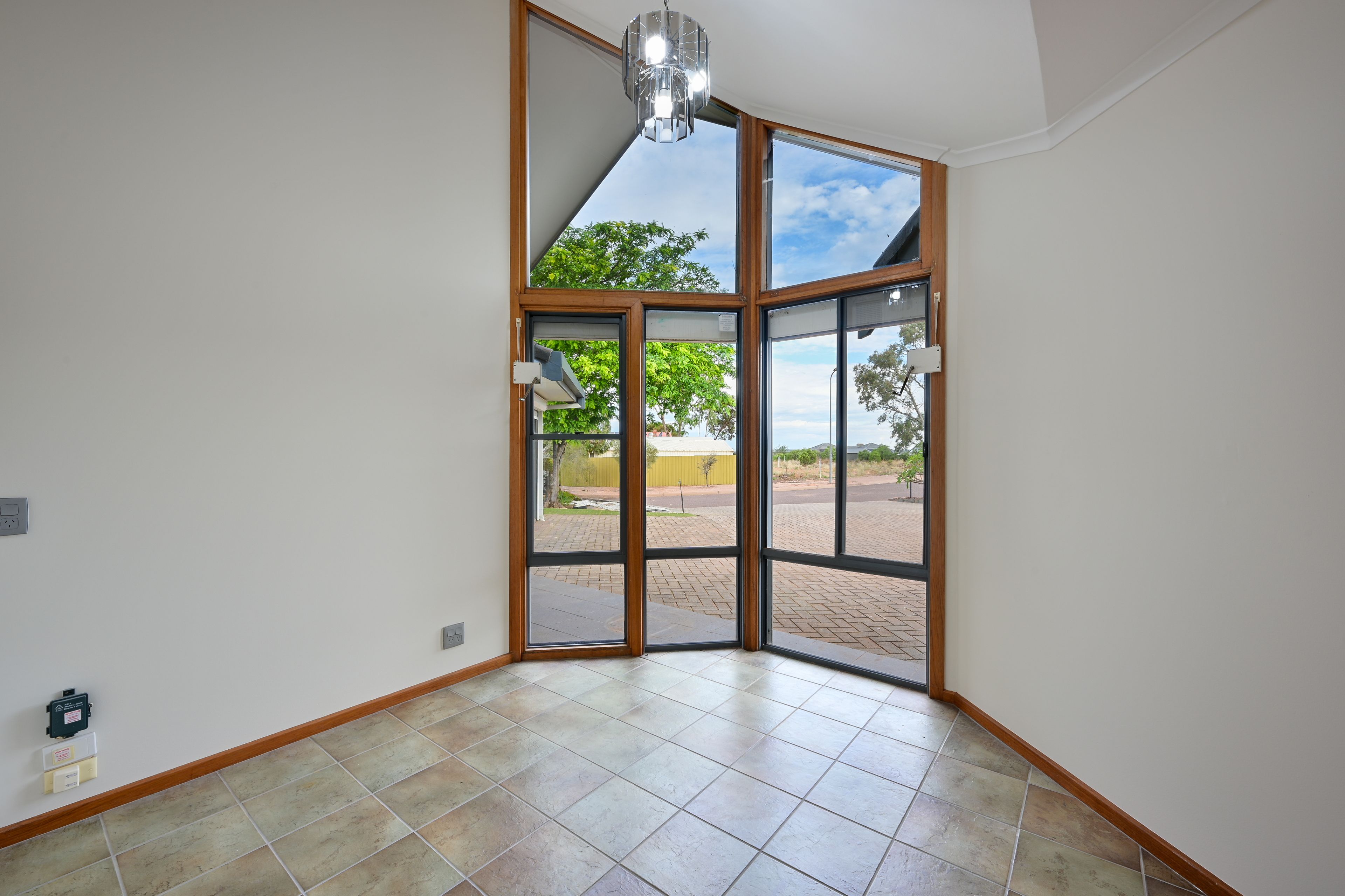 10 Tansell Street — photo 14 of 30