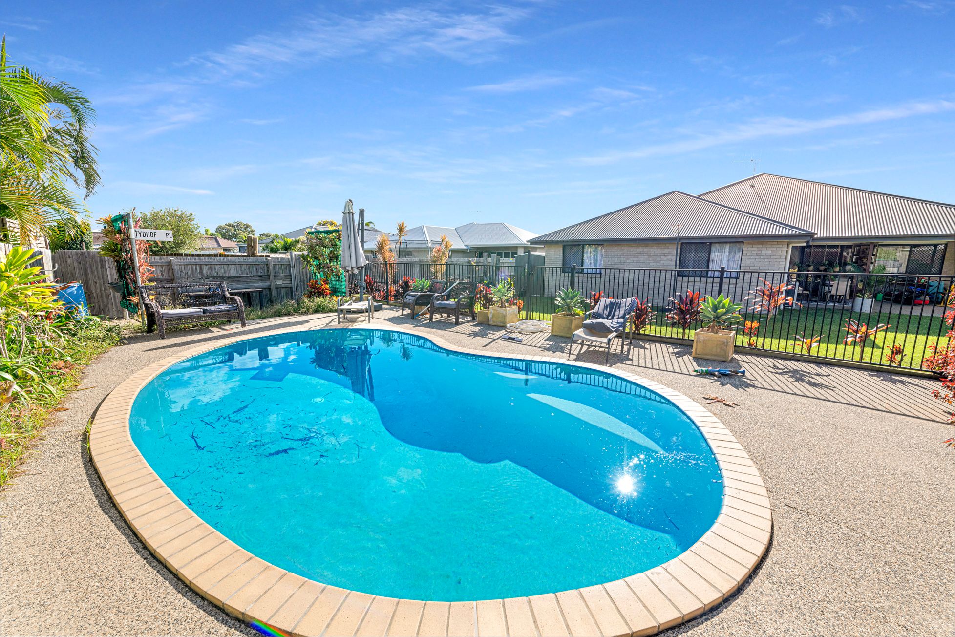 47 Bisdee Street, Coral Cove, QLD 4670