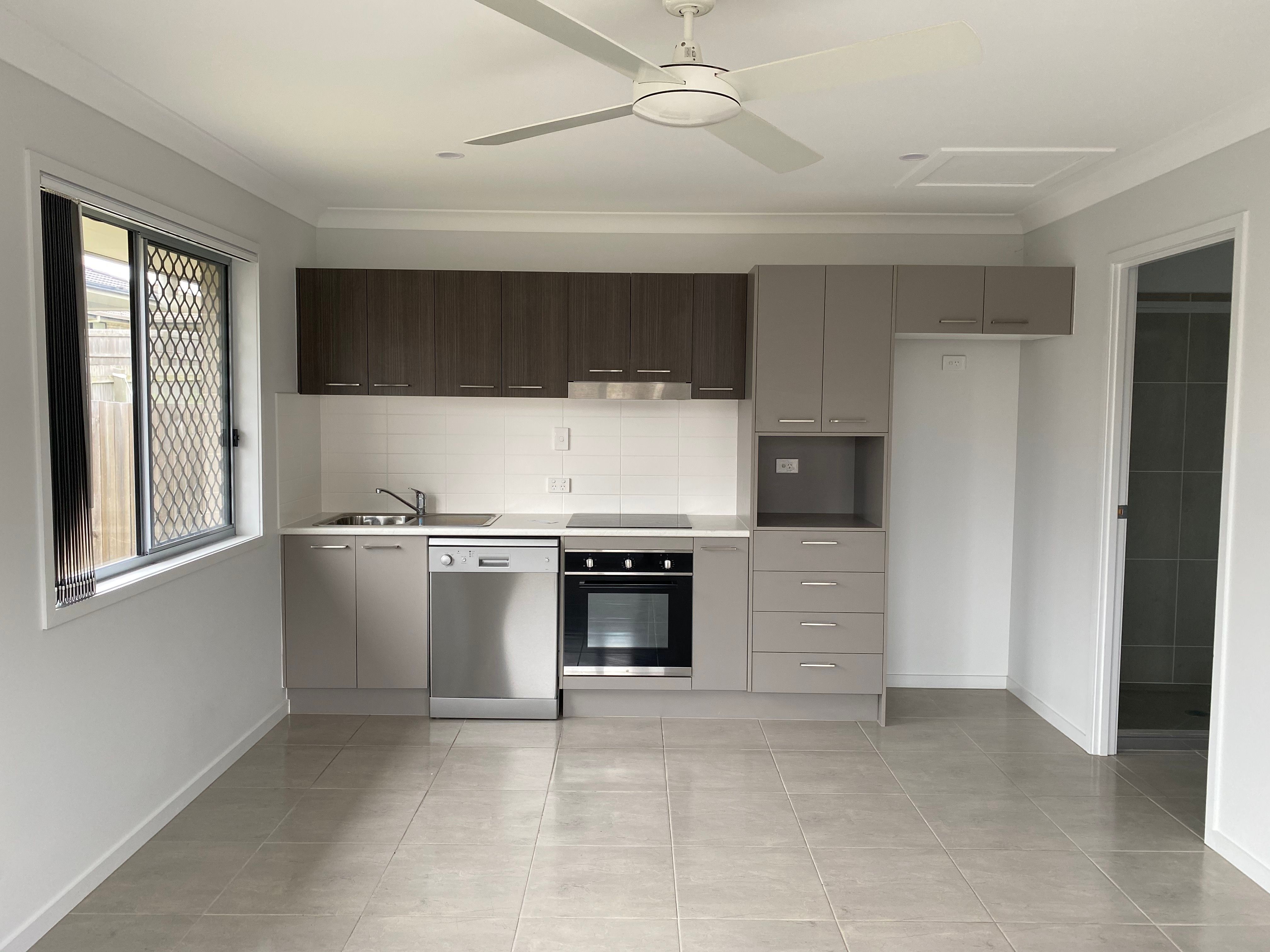 2/8 Bonney Close, Morayfield, QLD 4506