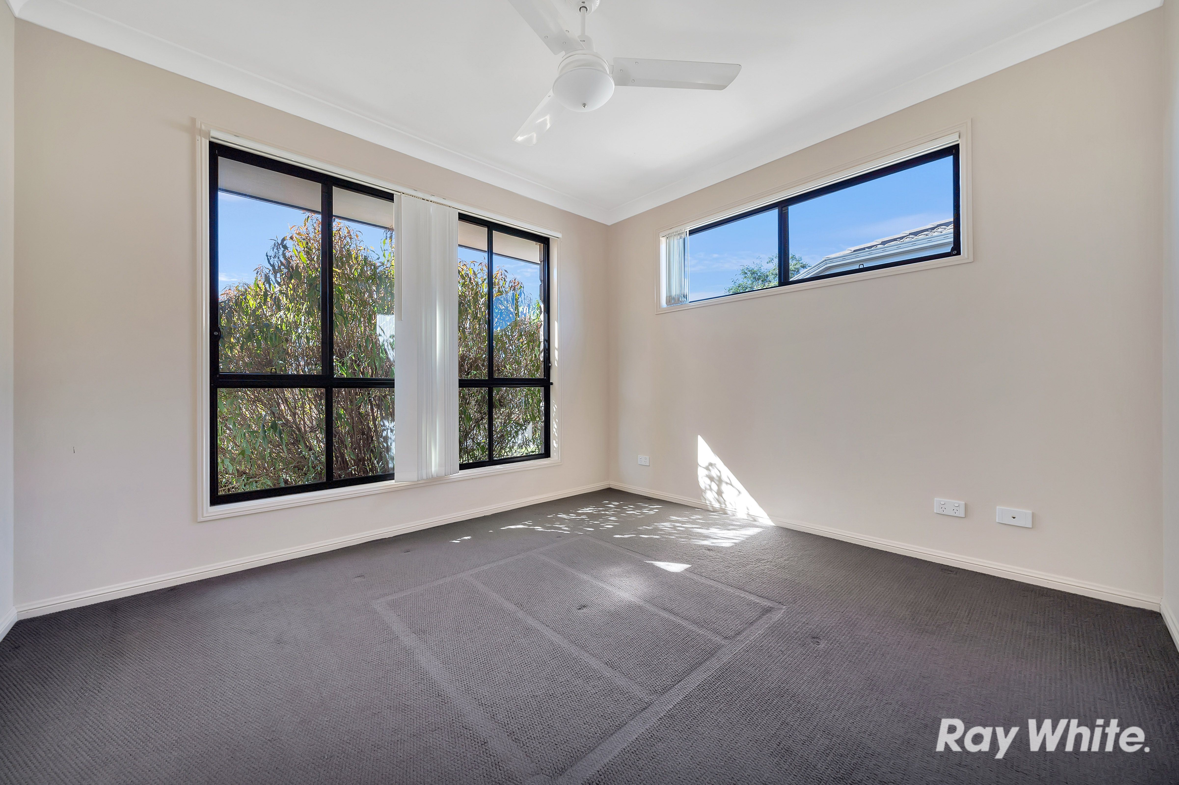 10 Lake Wivenhoe Court, Logan Reserve, QLD 4133