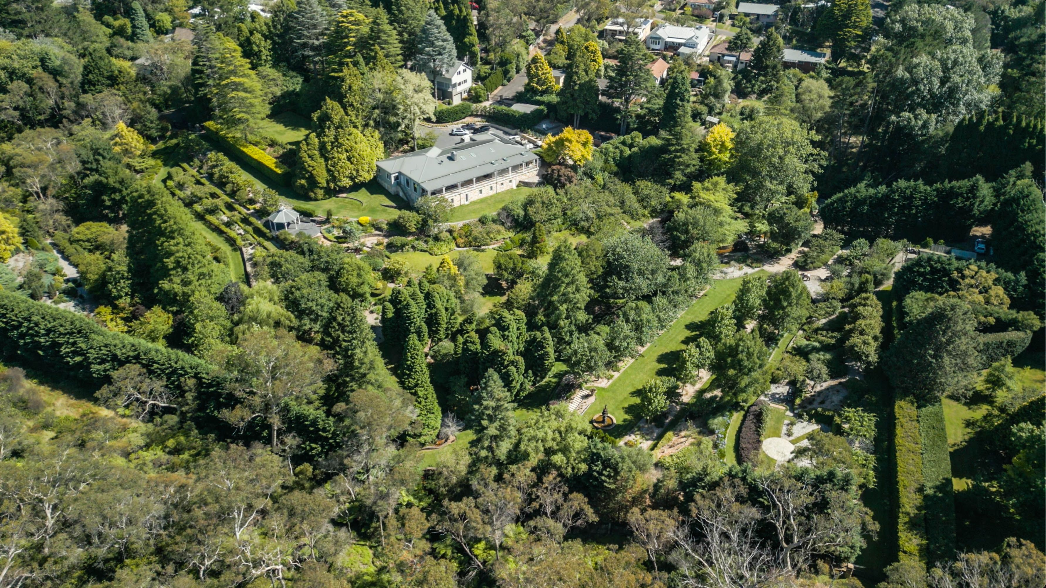 64-68 Grose Street — photo from Ray White Upper Blue Mountains