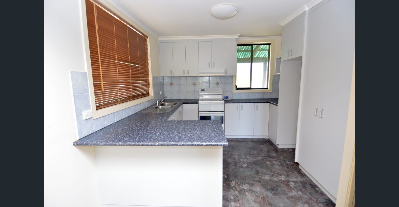 127 Sturt Street — photo 3 of 9