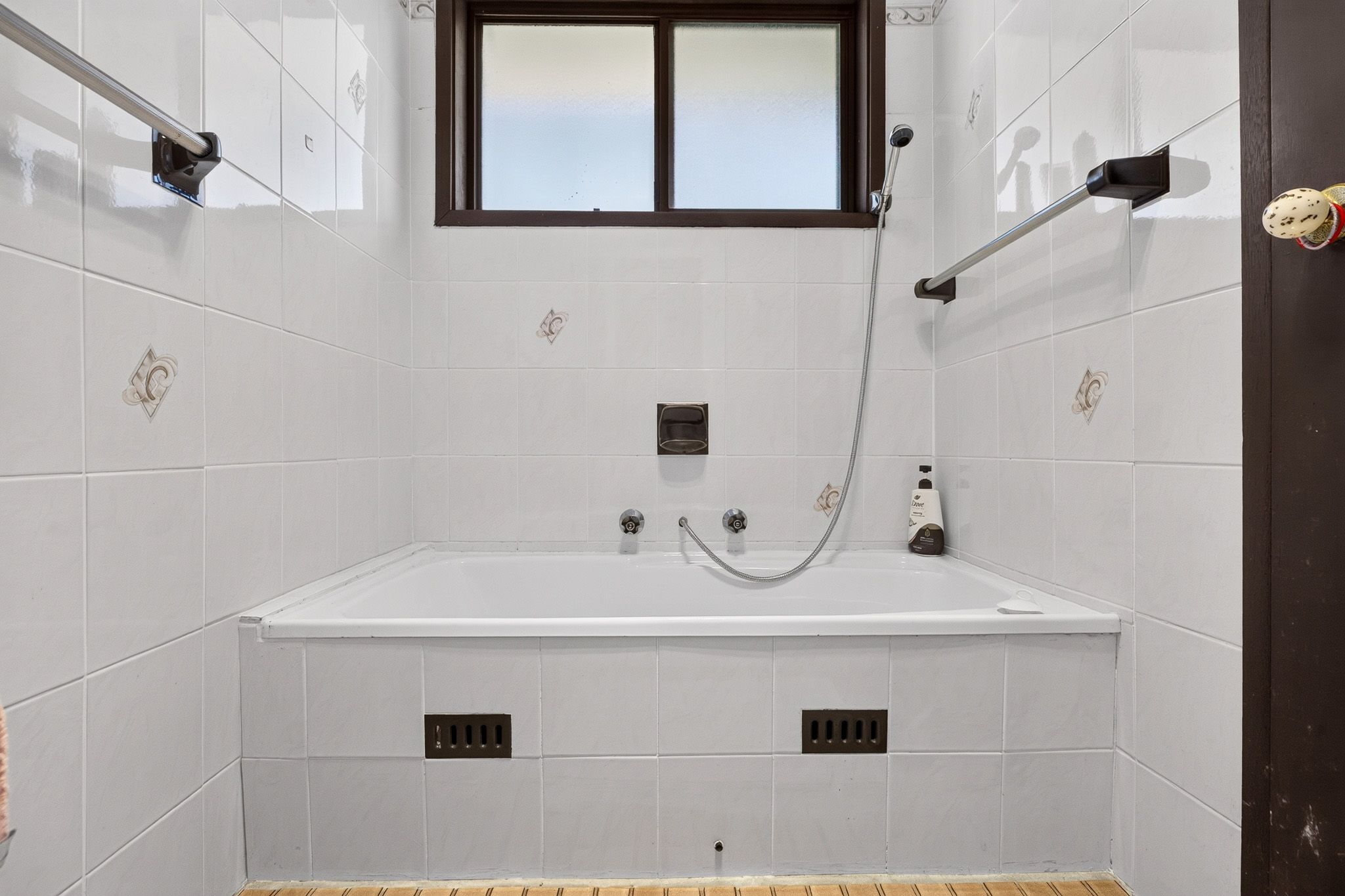 4 Harrier Avenue — photo 12 of 20