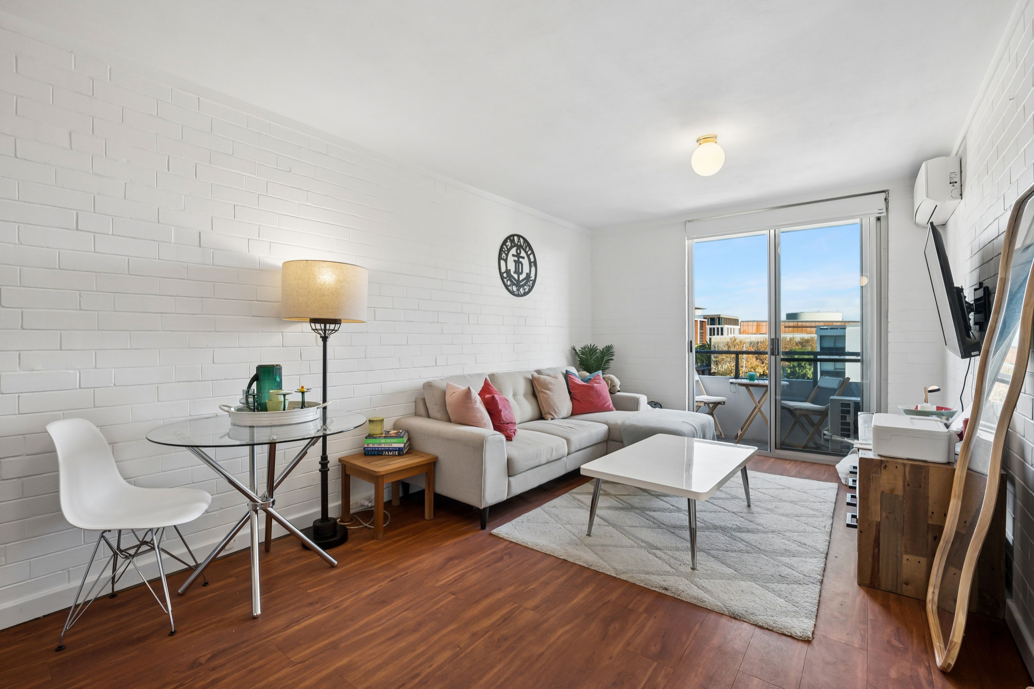 410/23 Adelaide Street — photo 7 of 11