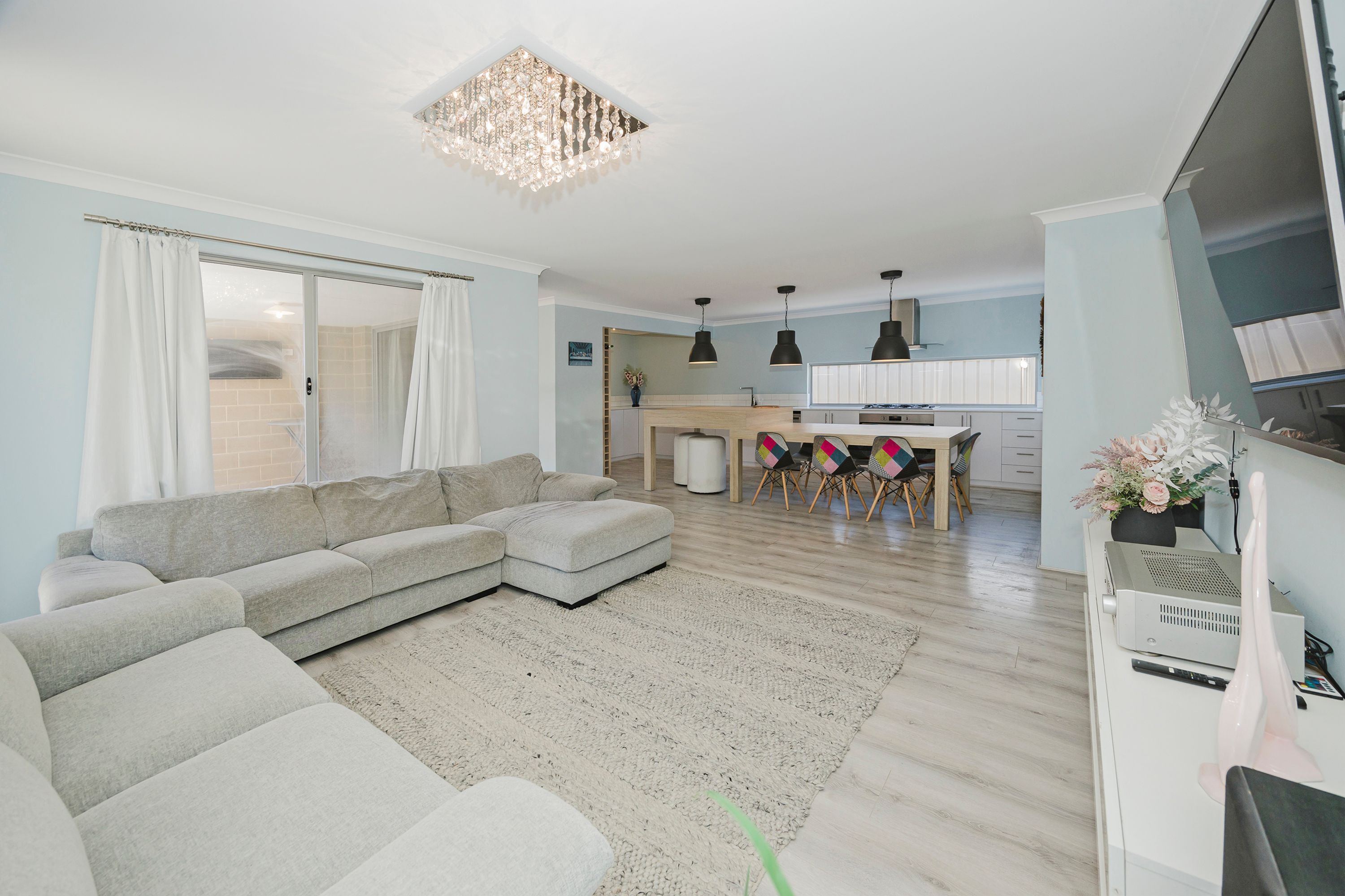 9 Thistle Way — photo 4 of 23