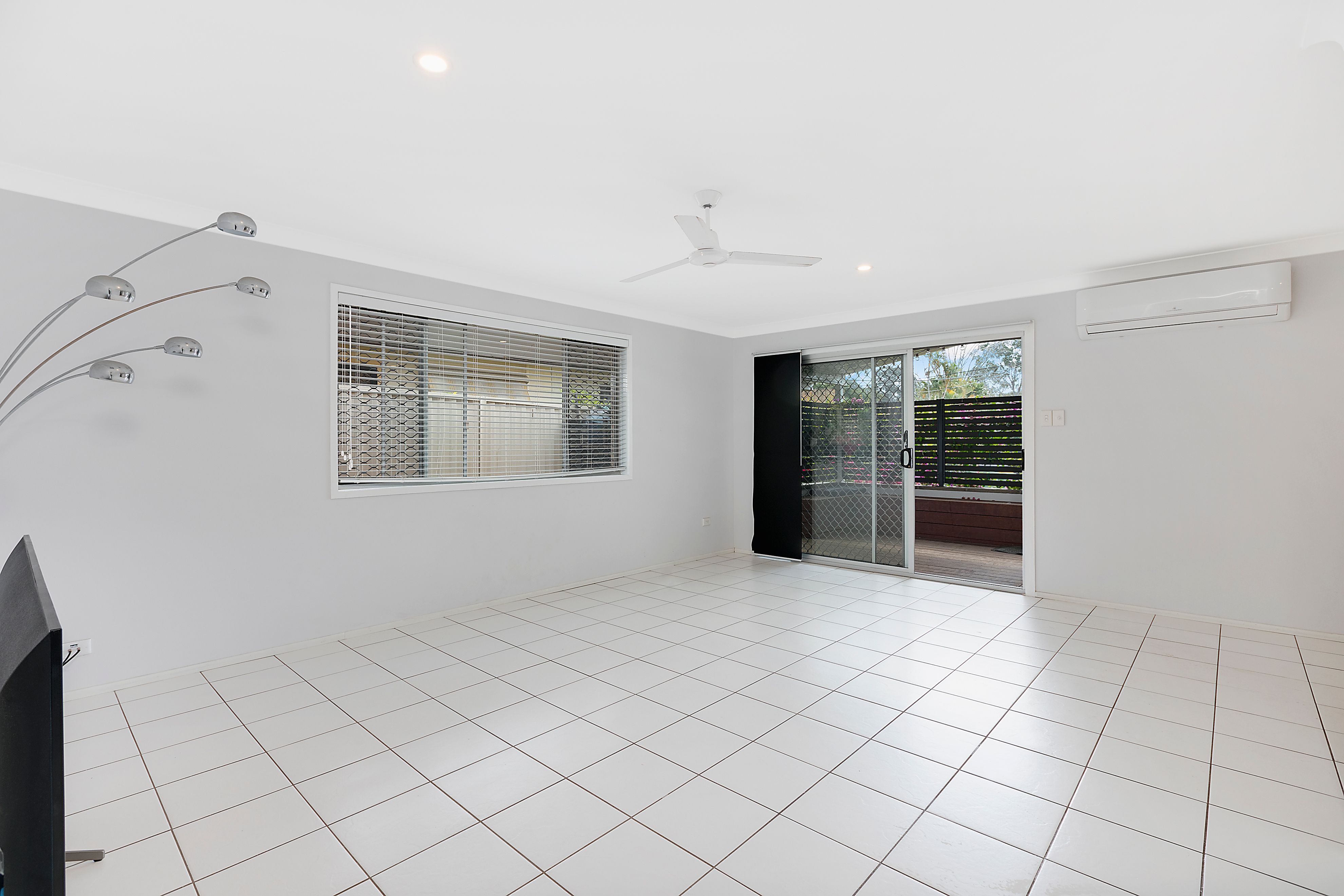 19 Nalkari Street, Coombabah, QLD 4216