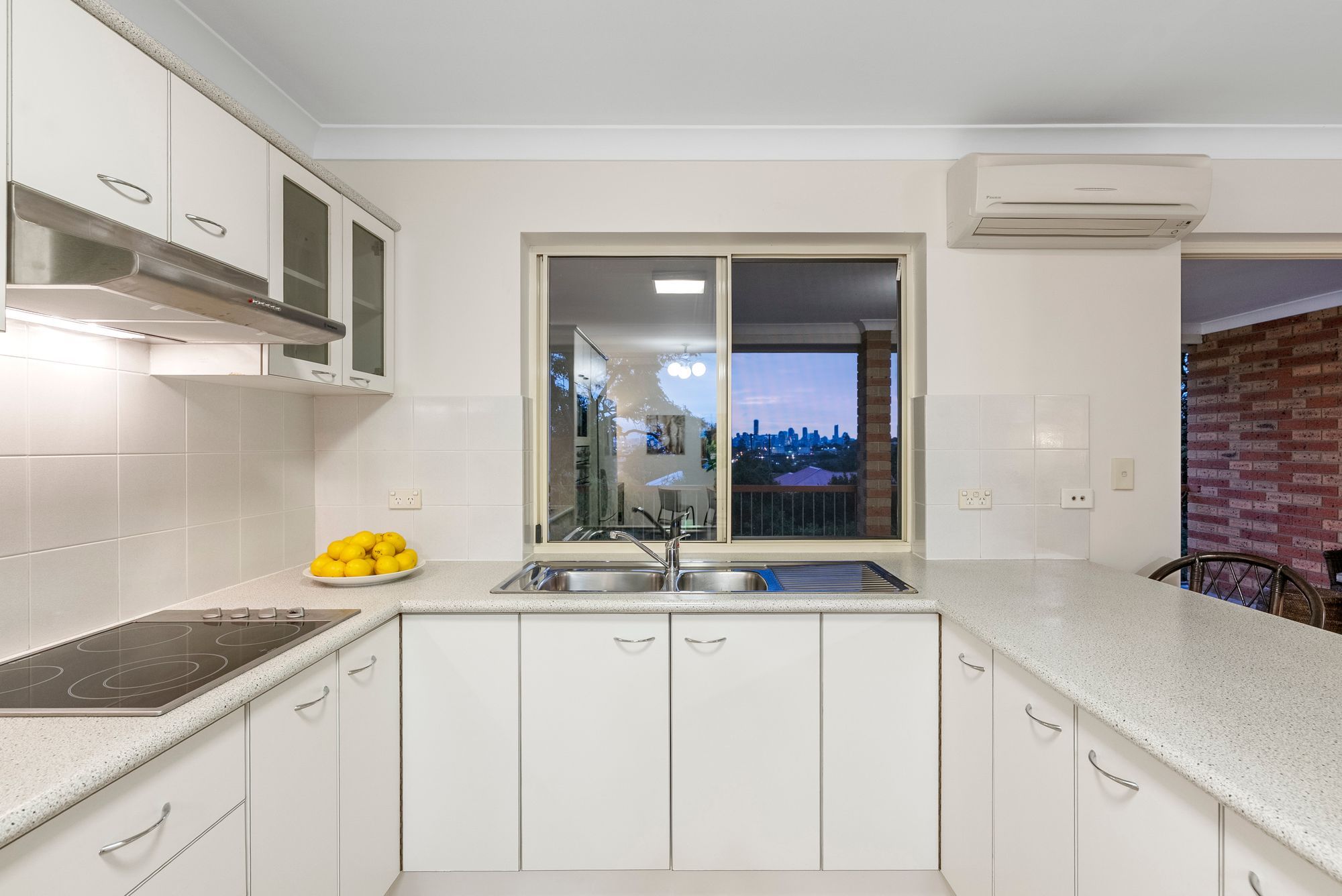 8/37 Crump Street, Holland Park West, QLD 4121