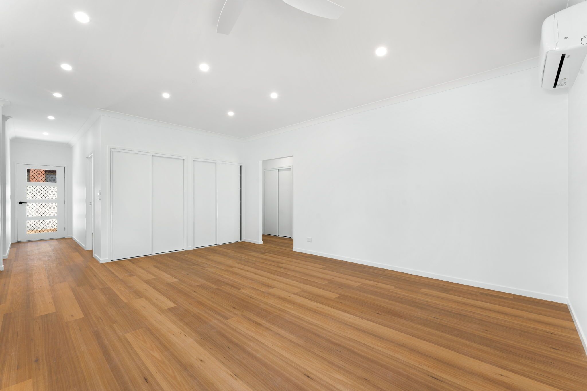 8B Woodview Street — photo 6 of 16