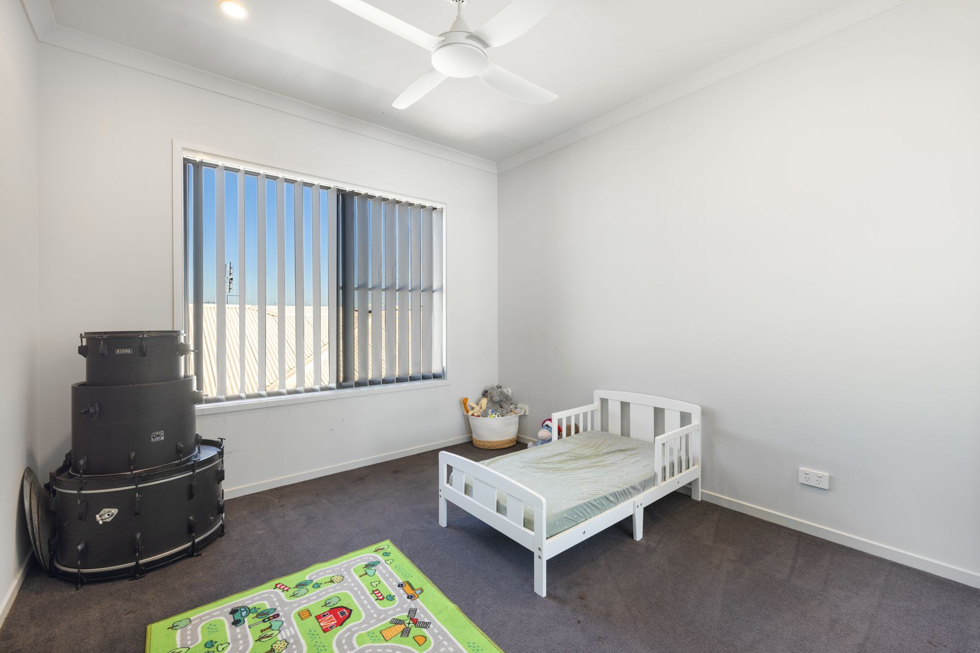 16 Goulburn Crescent — photo 11 of 13