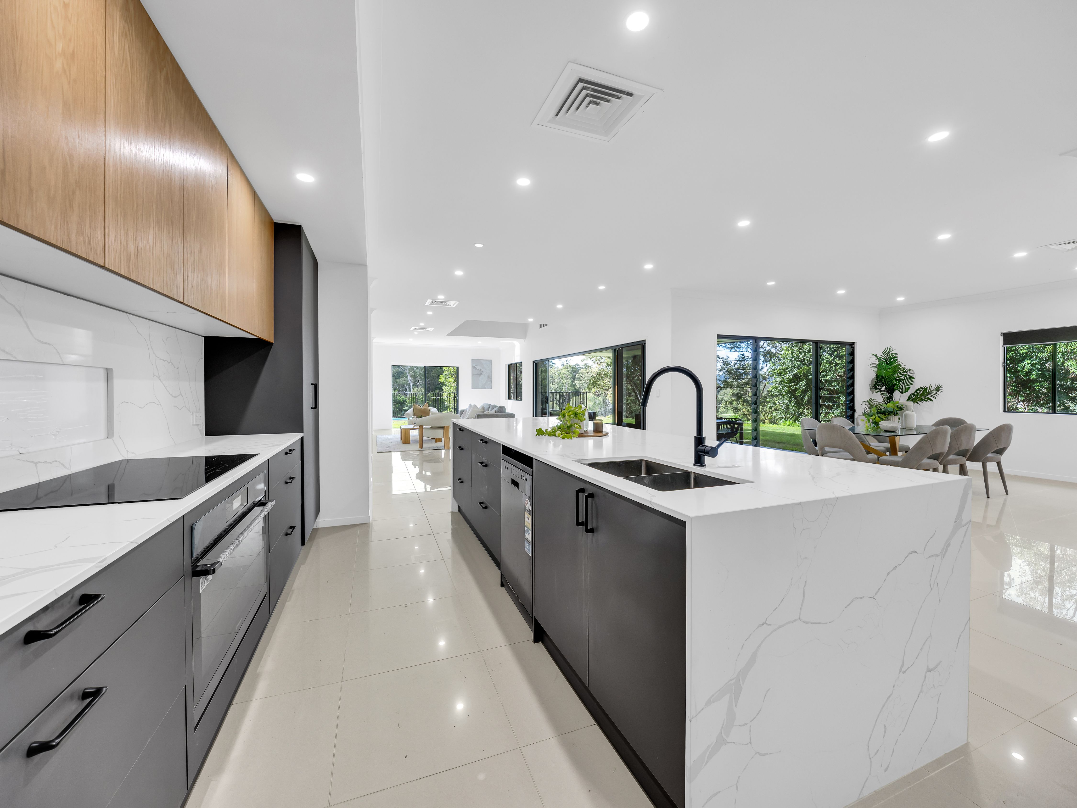 17 Vivian Place — photo 10 of 22