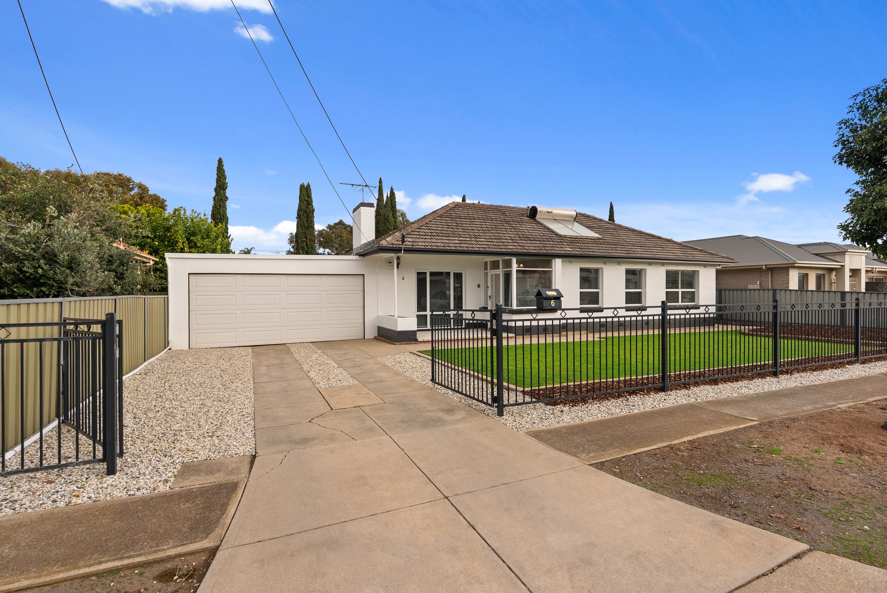 6 Edwards Avenue, Park Holme, SA 5043