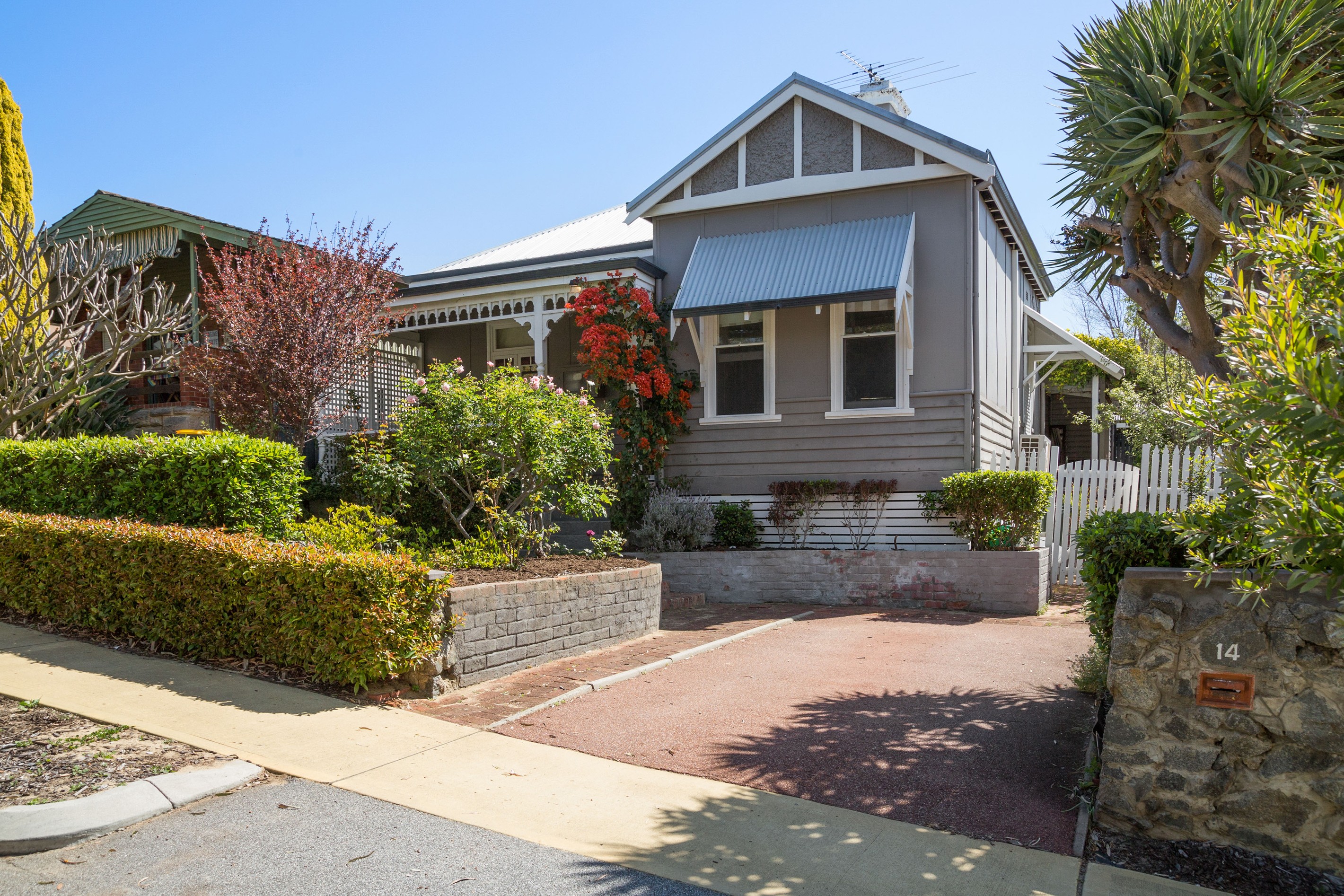 14 Devon Road, Swanbourne, WA 6010