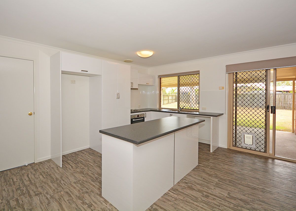 5 Silvereye Court, Eli Waters, QLD 4655
