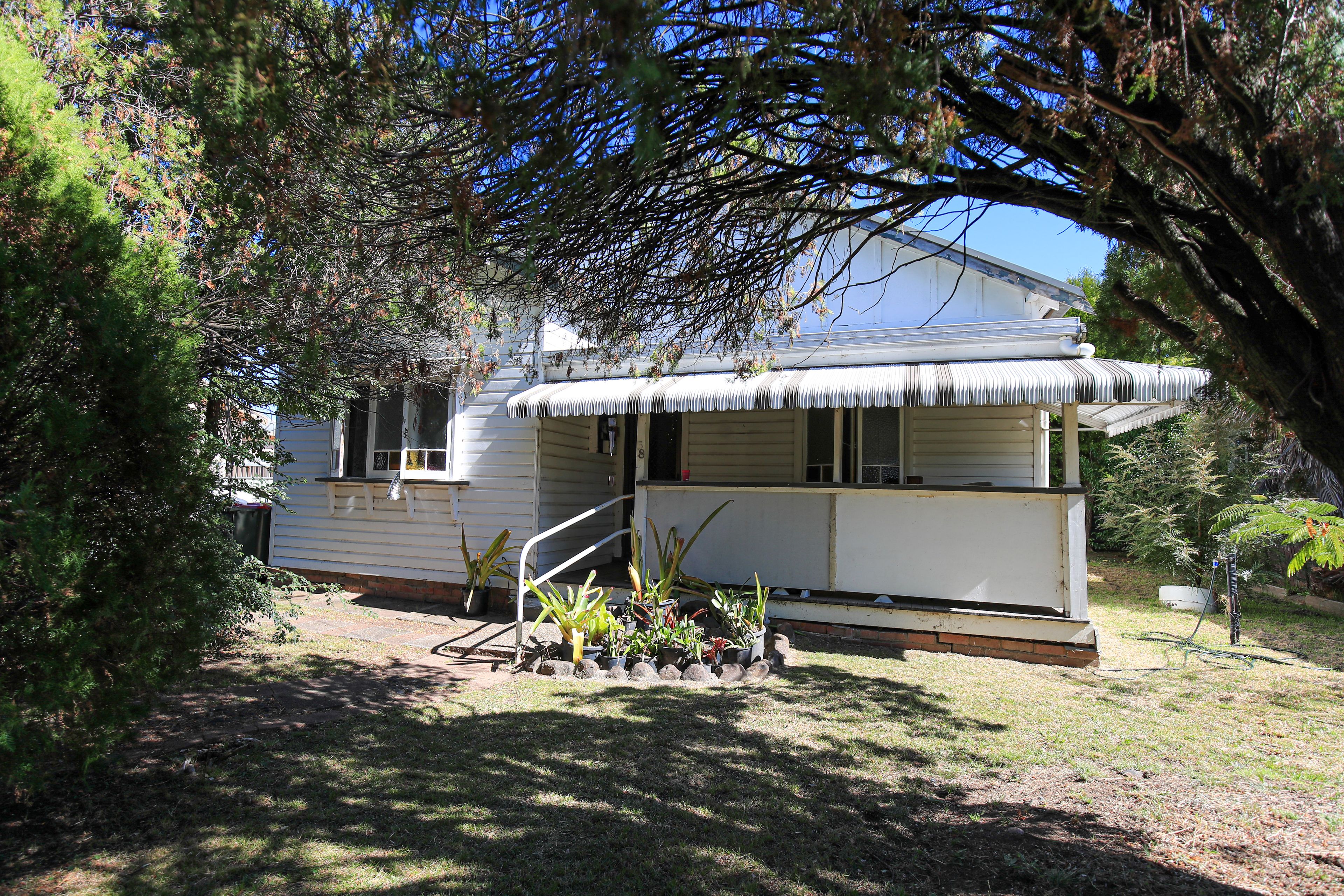 38 Granville Street, Inverell NSW 2360