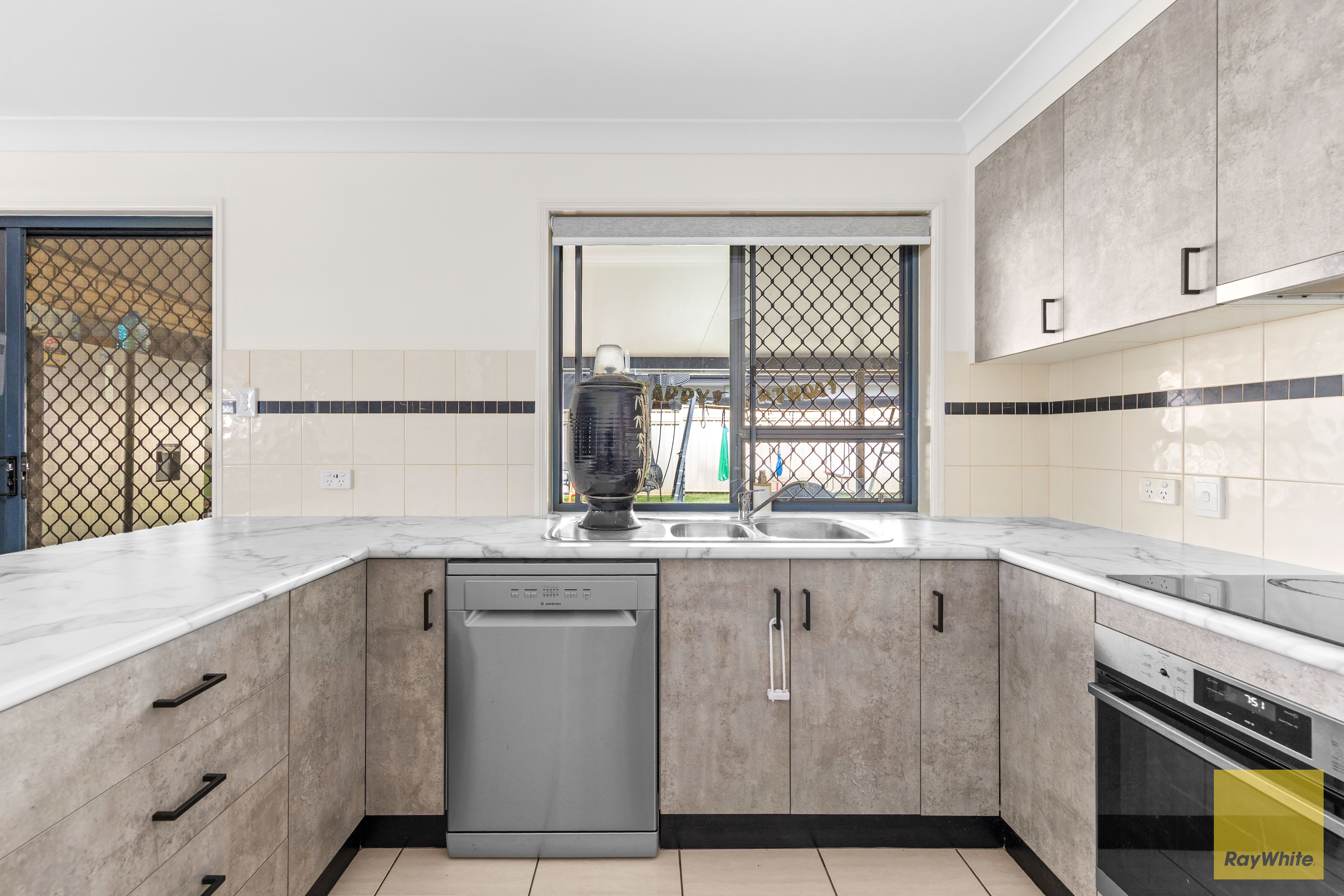 16 Saville Street — photo 10 of 23