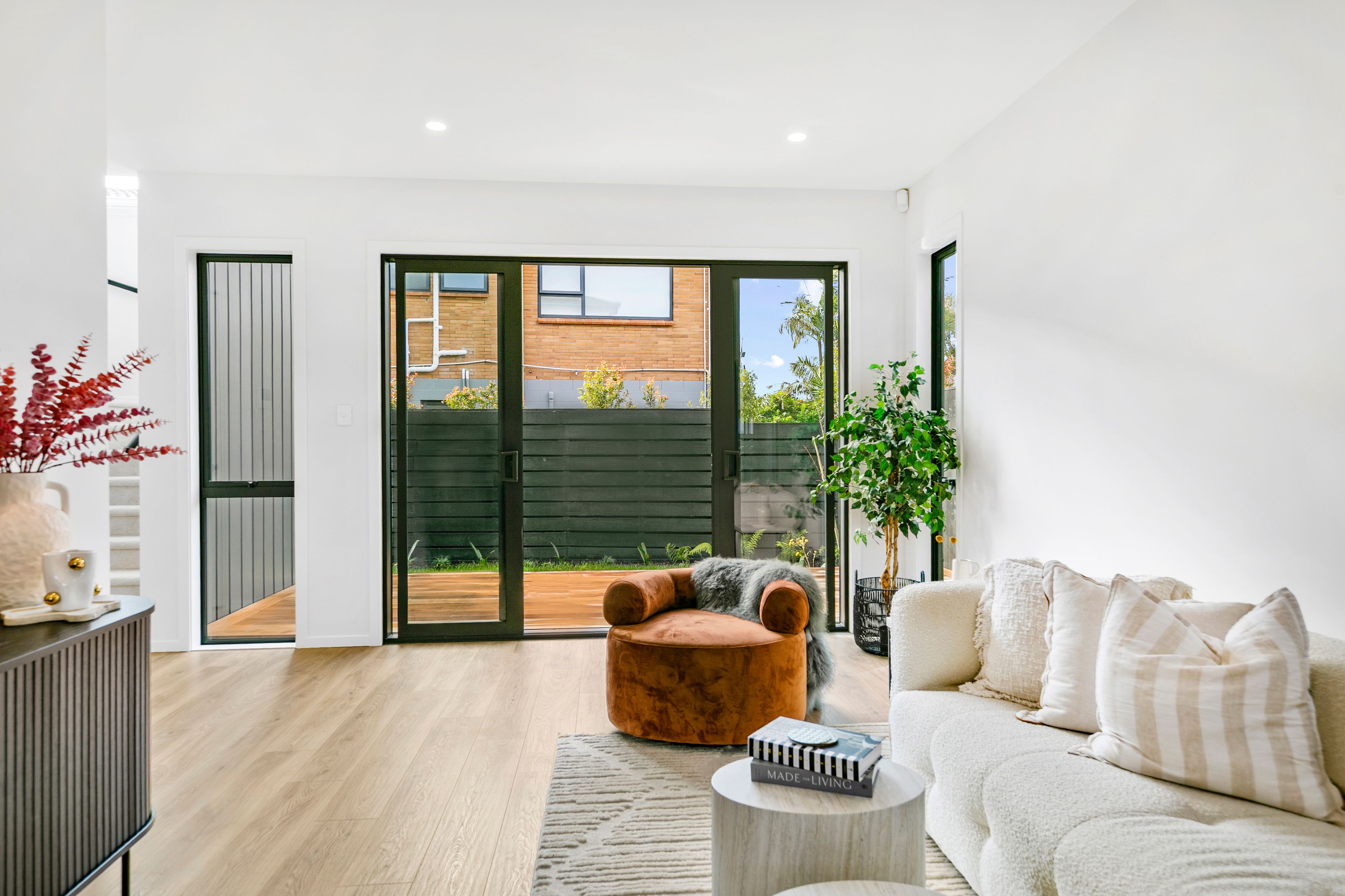 7C Indus Place, Half Moon Bay, Manukau City 2012 - Sold House - Ray ...