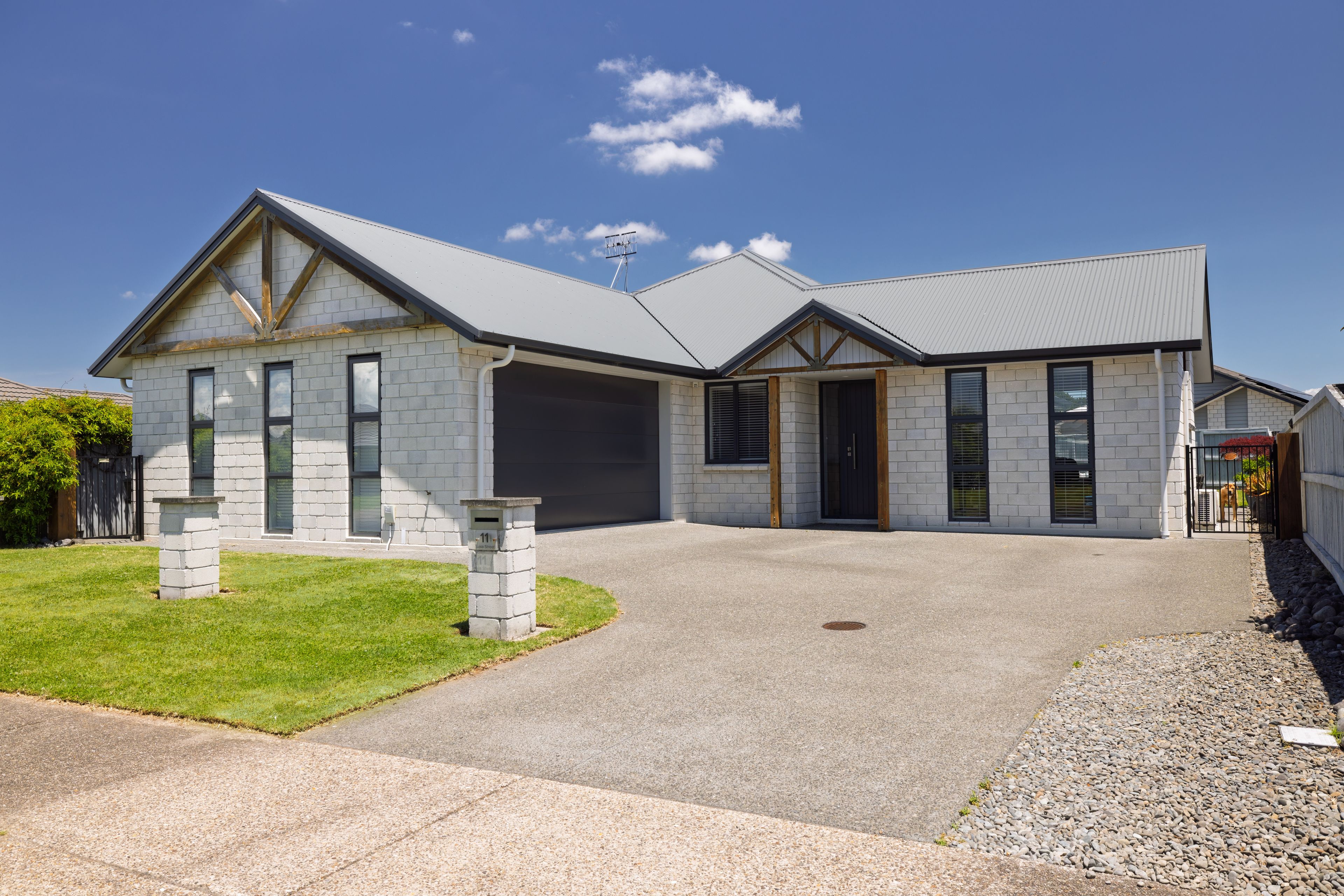 11 Tuaia Street, Pyes Pa, Tauranga City