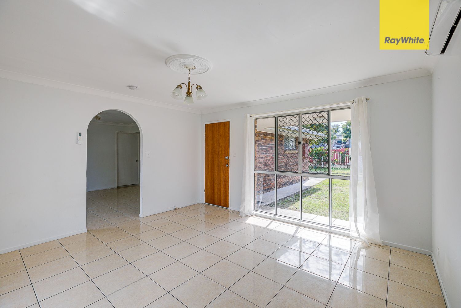 6 Macbeth Street, Kingston, QLD 4114