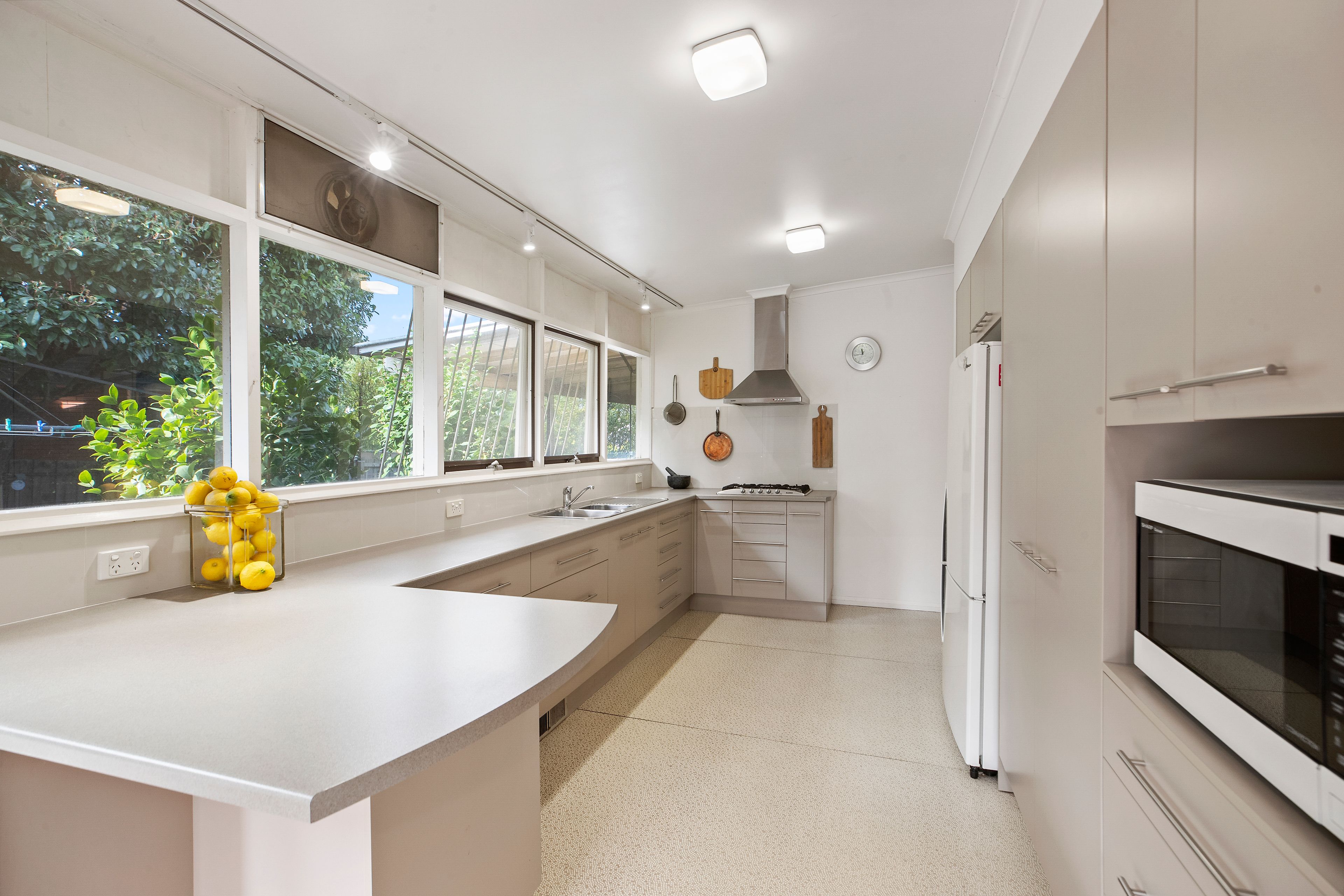 4 Hugh Street, Knoxfield, VIC 3180