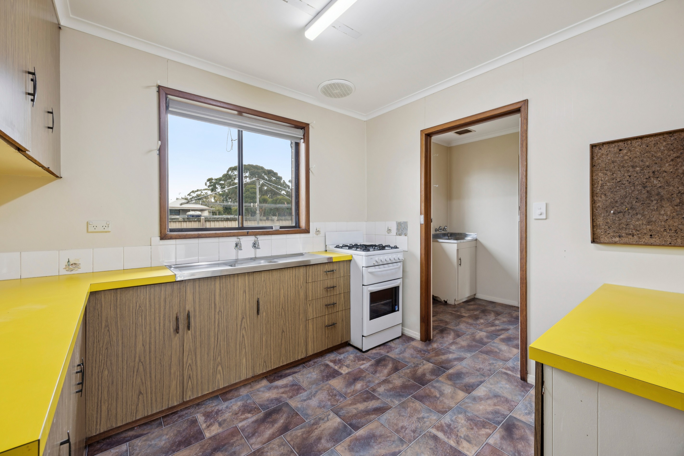 2/11 Mckenzie Street, Cobden, VIC 3266