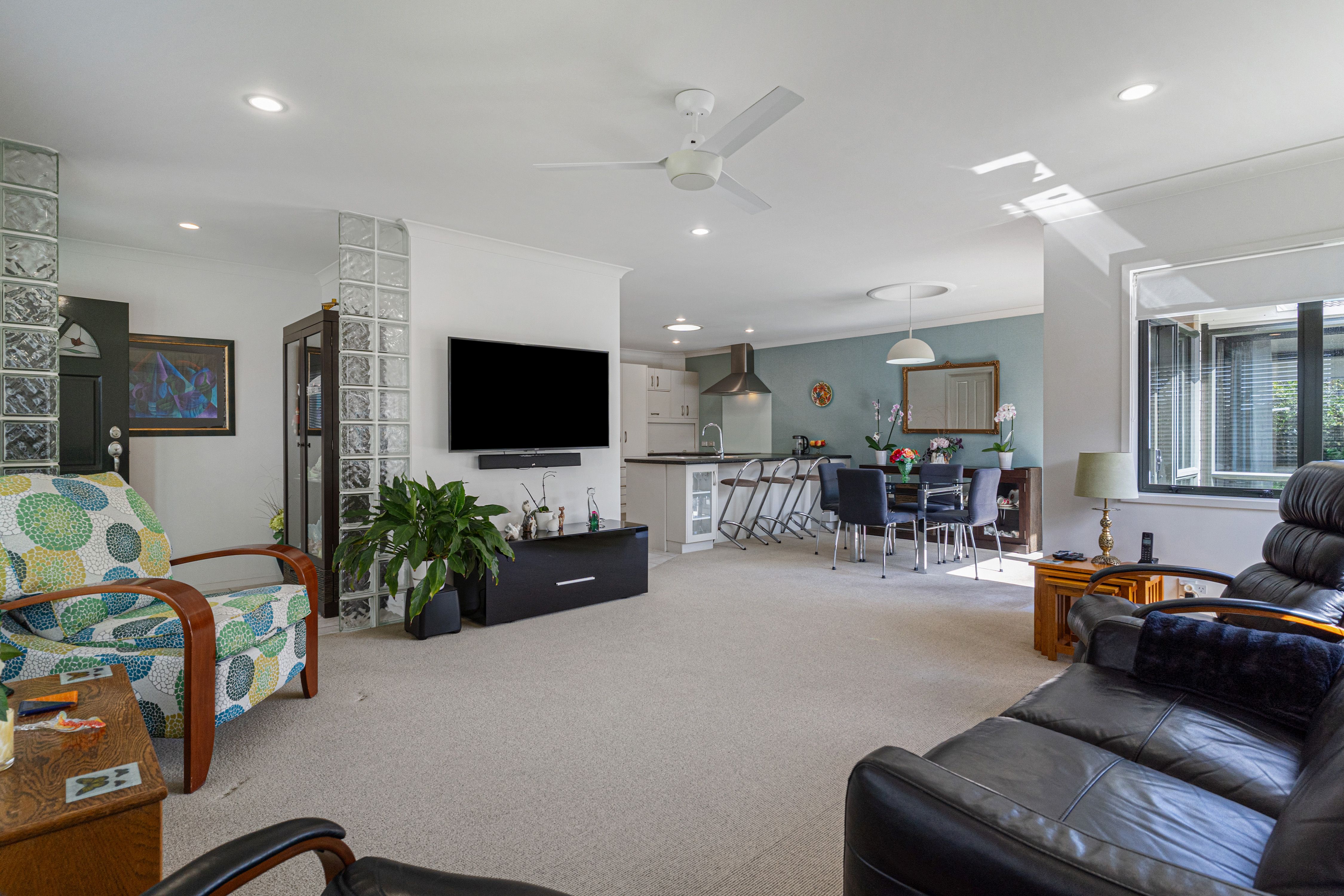 17 Norm Pellow Drive, The Gardens, Manukau City