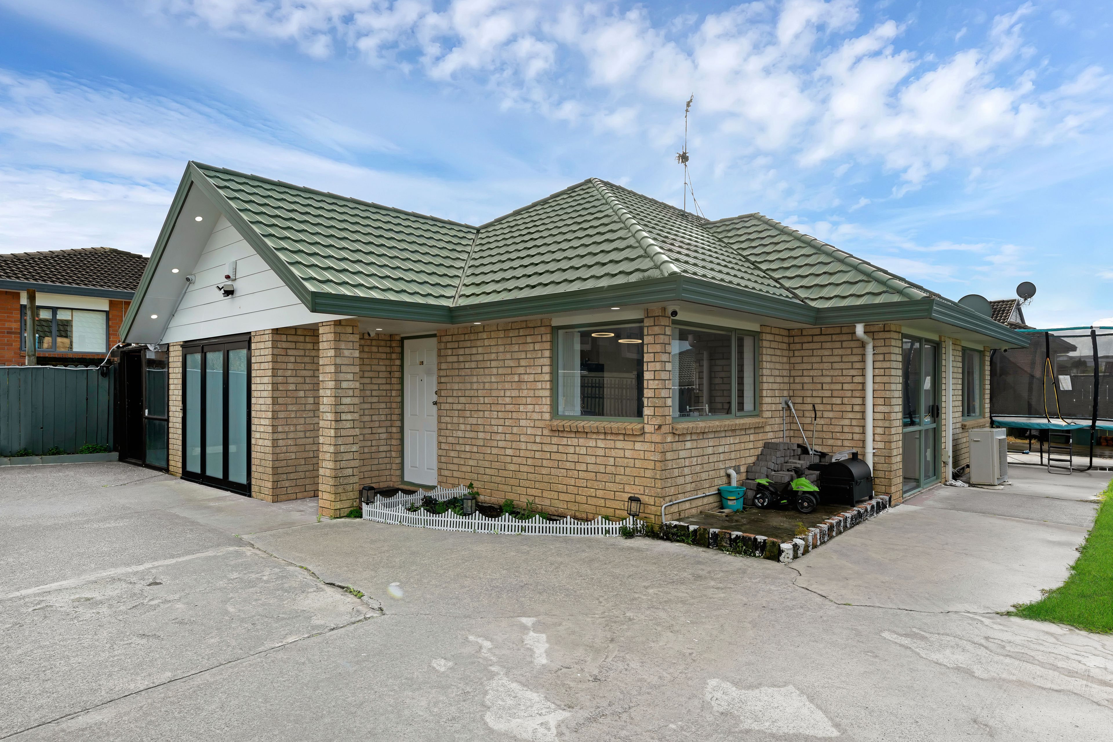 28 Robert Ross Place, Clendon Park, Manukau City