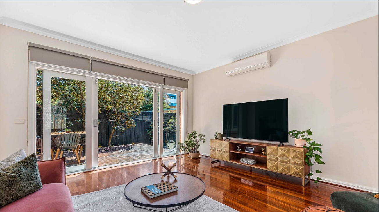 4/1108 Dandenong Road, Carnegie, VIC 3163