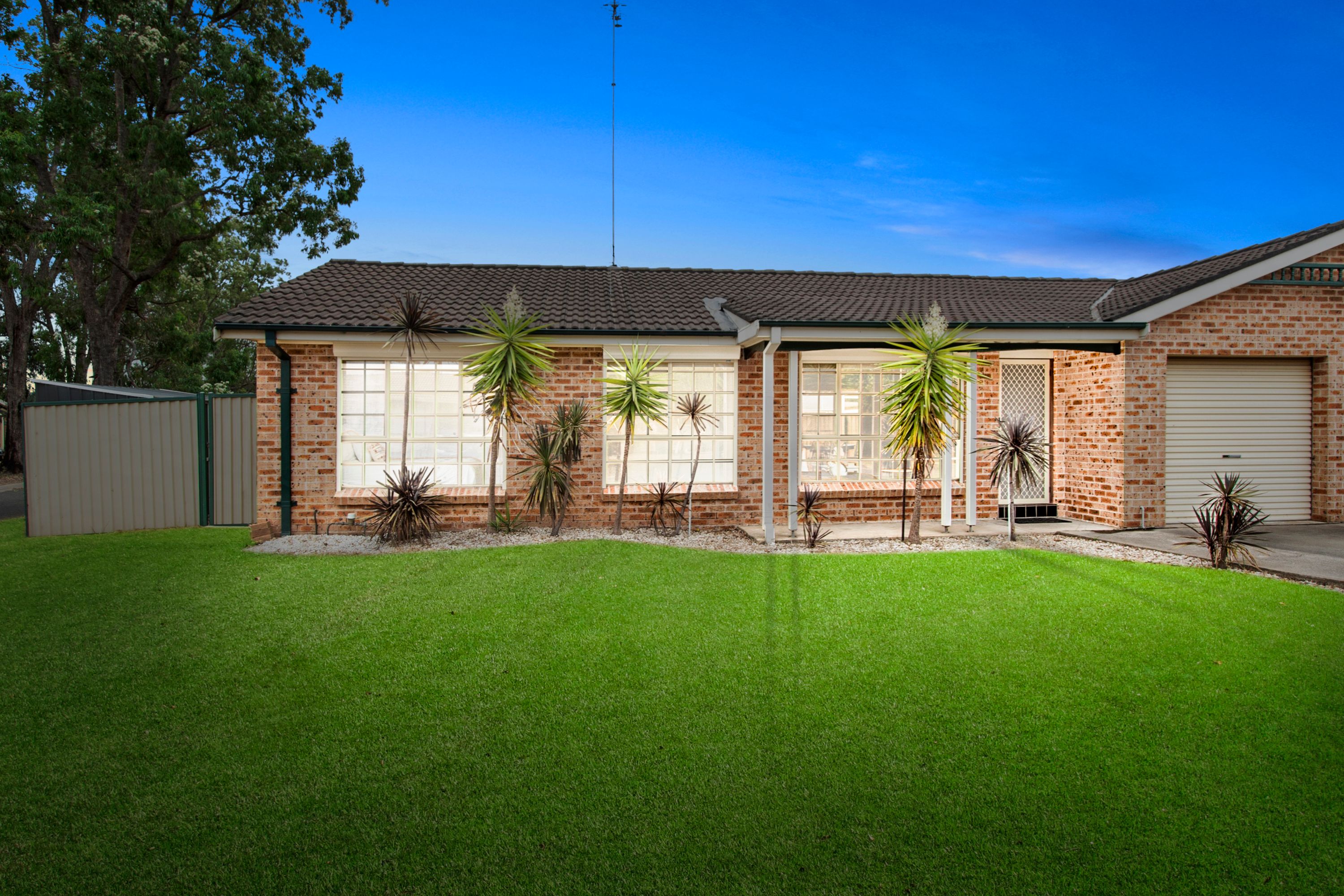 30 Settlers Crescent