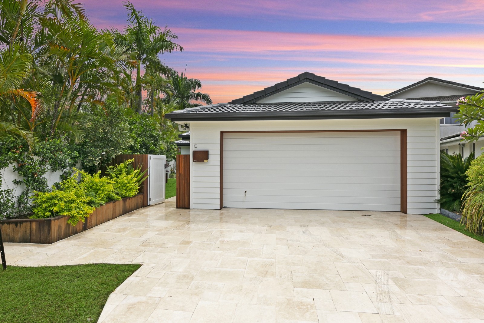 10 Emerton Crescent, Robina, QLD 4226
