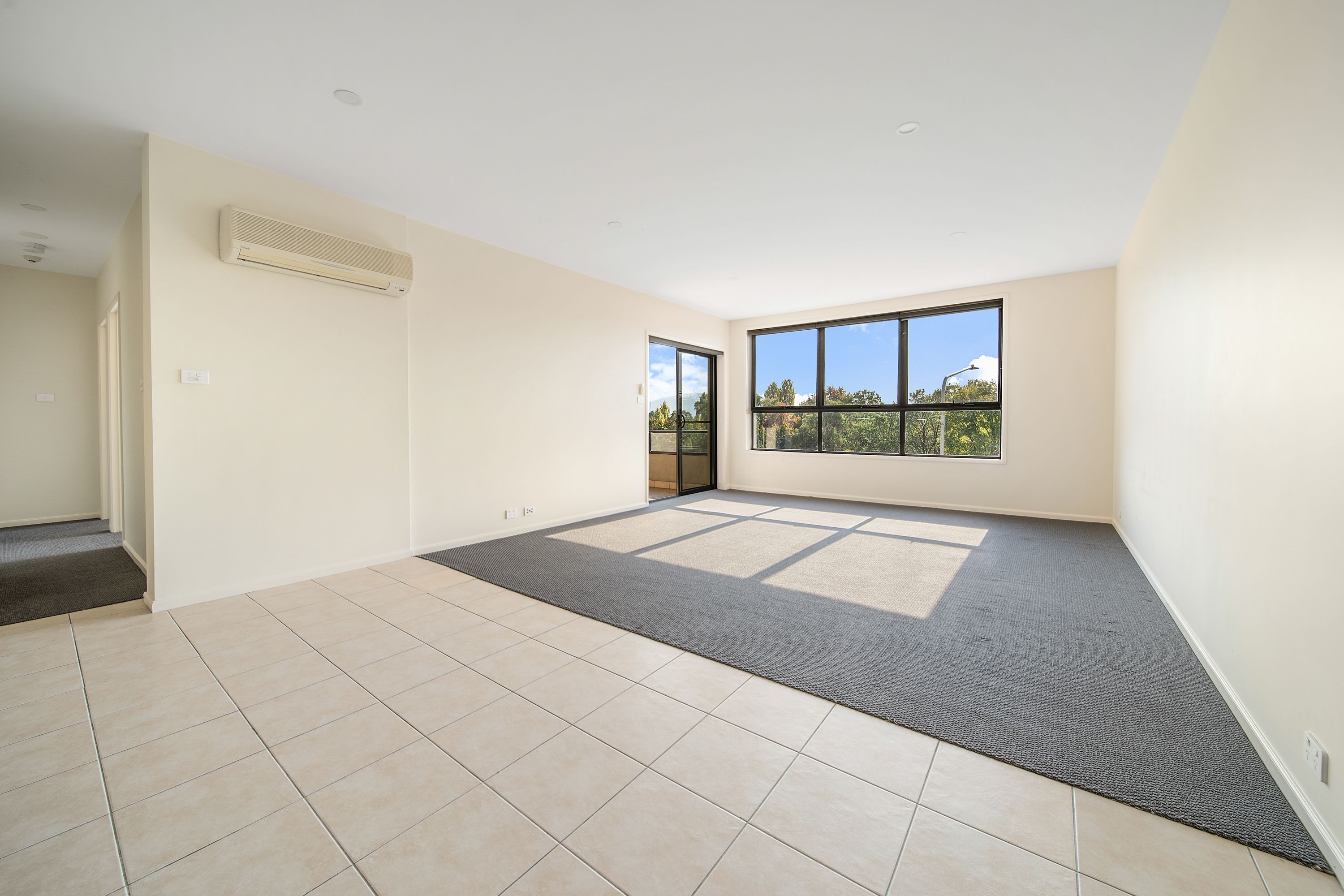 17/2 Eileen Good Street, Greenway, ACT 2900