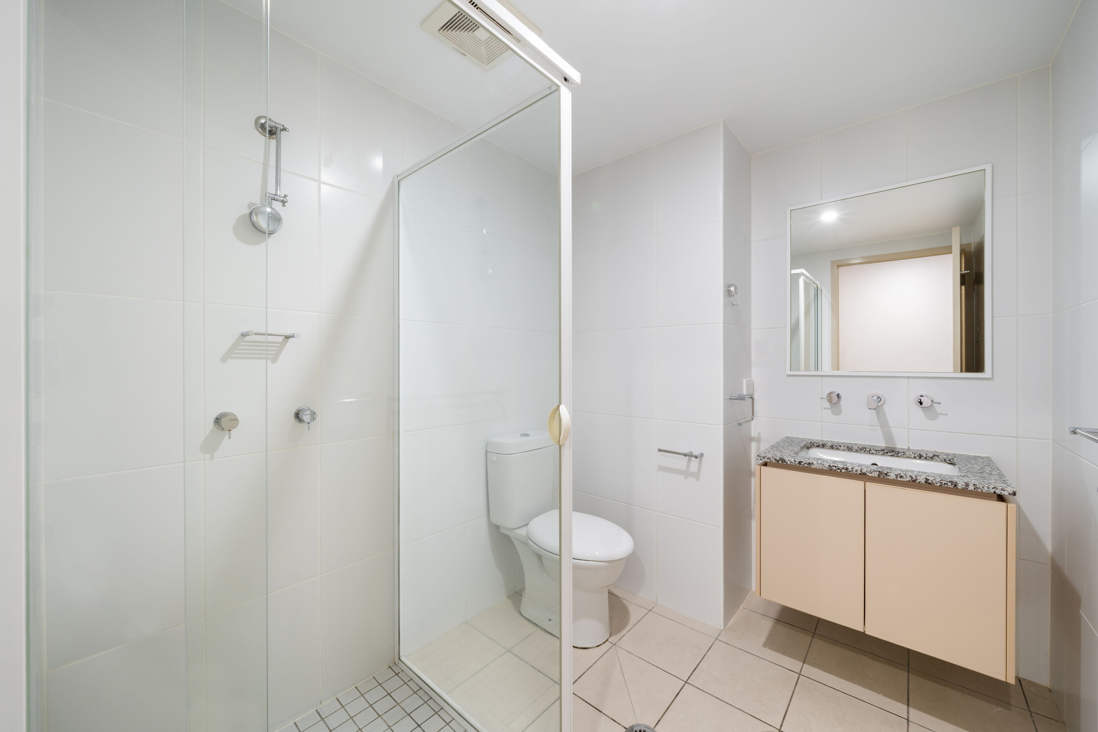 64/77 Northbourne Avenue — photo 7 of 14