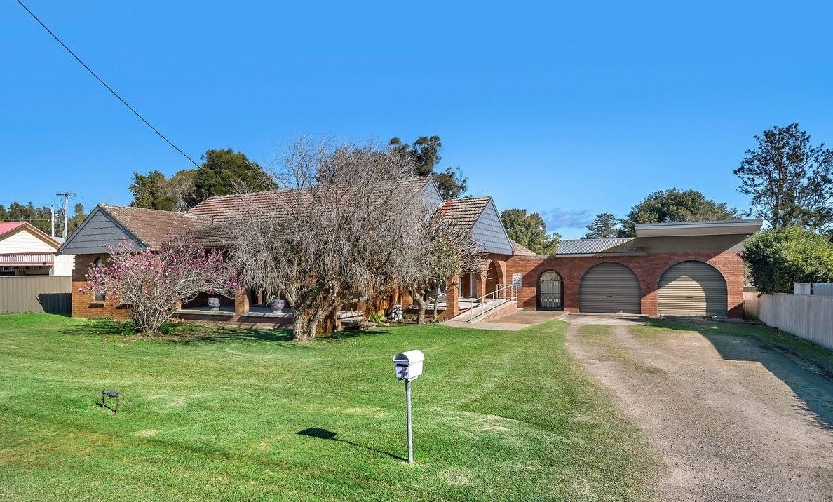 4 Woodberry Road, Tarro, NSW 2322
