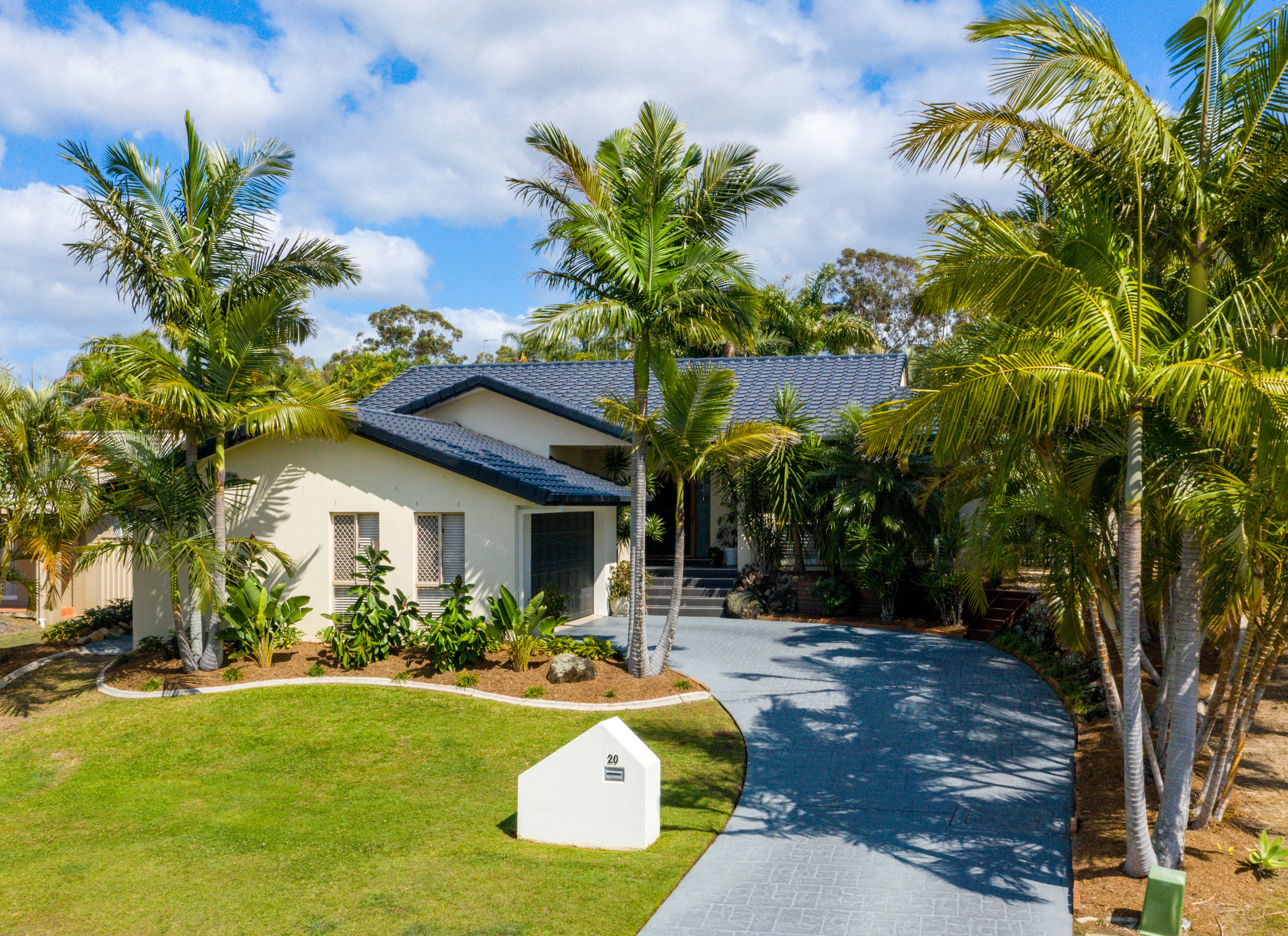 20 Tullamarine Drive, Robina, QLD 4226