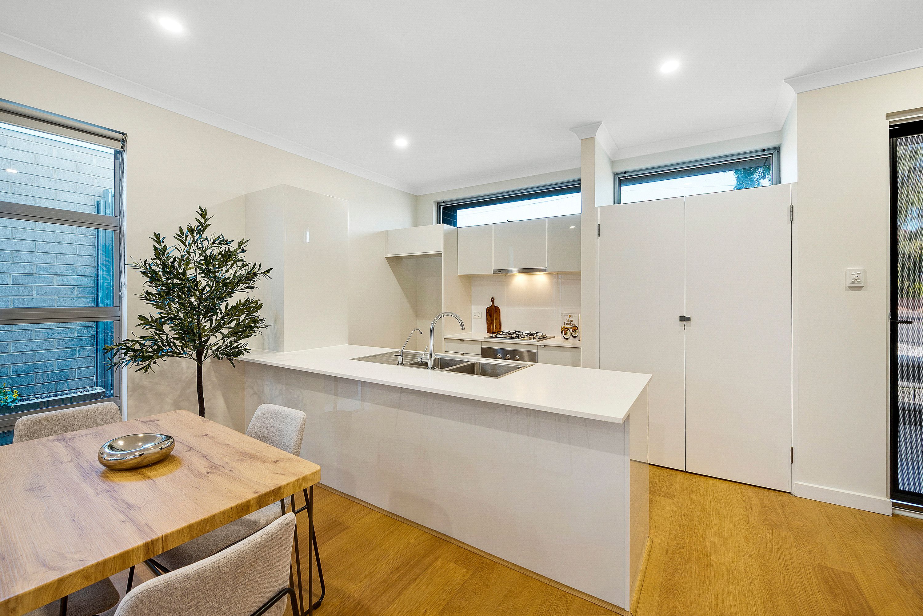 1/9 Gordon Avenue — photo 6 of 18