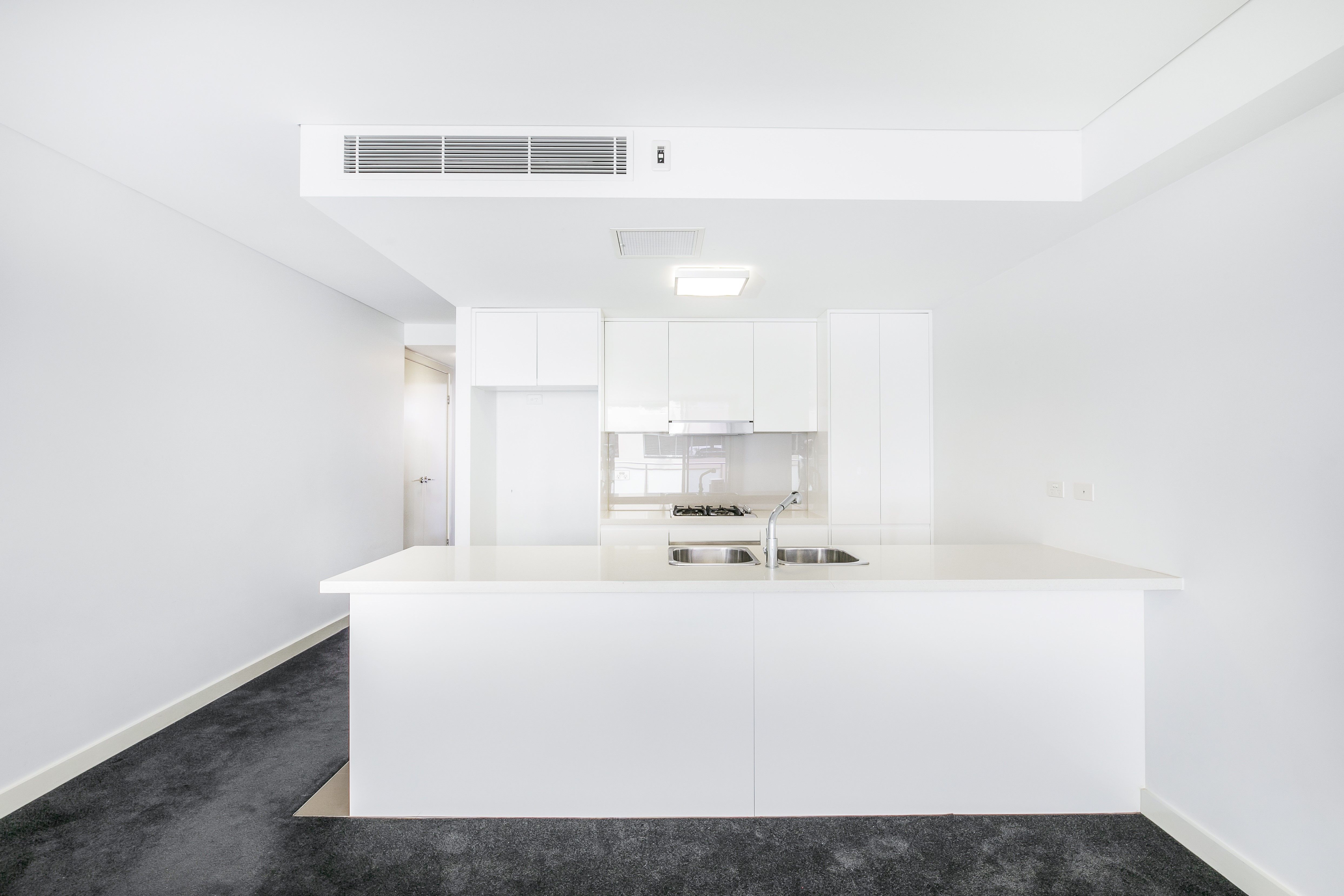 302/340 Bay Street — photo 3 of 11