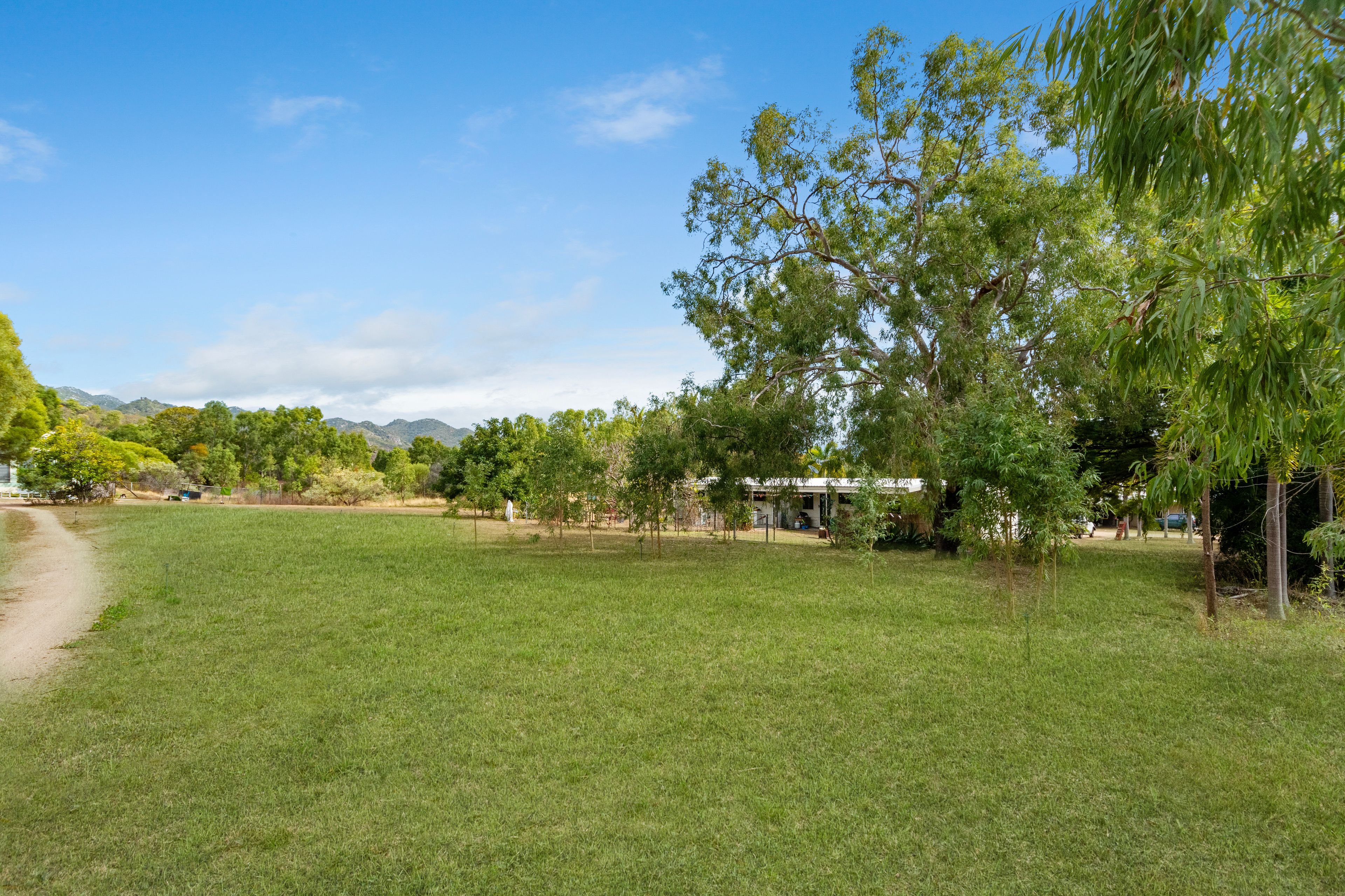115-125 Horseshoe Bay Road — photo 5 of 12