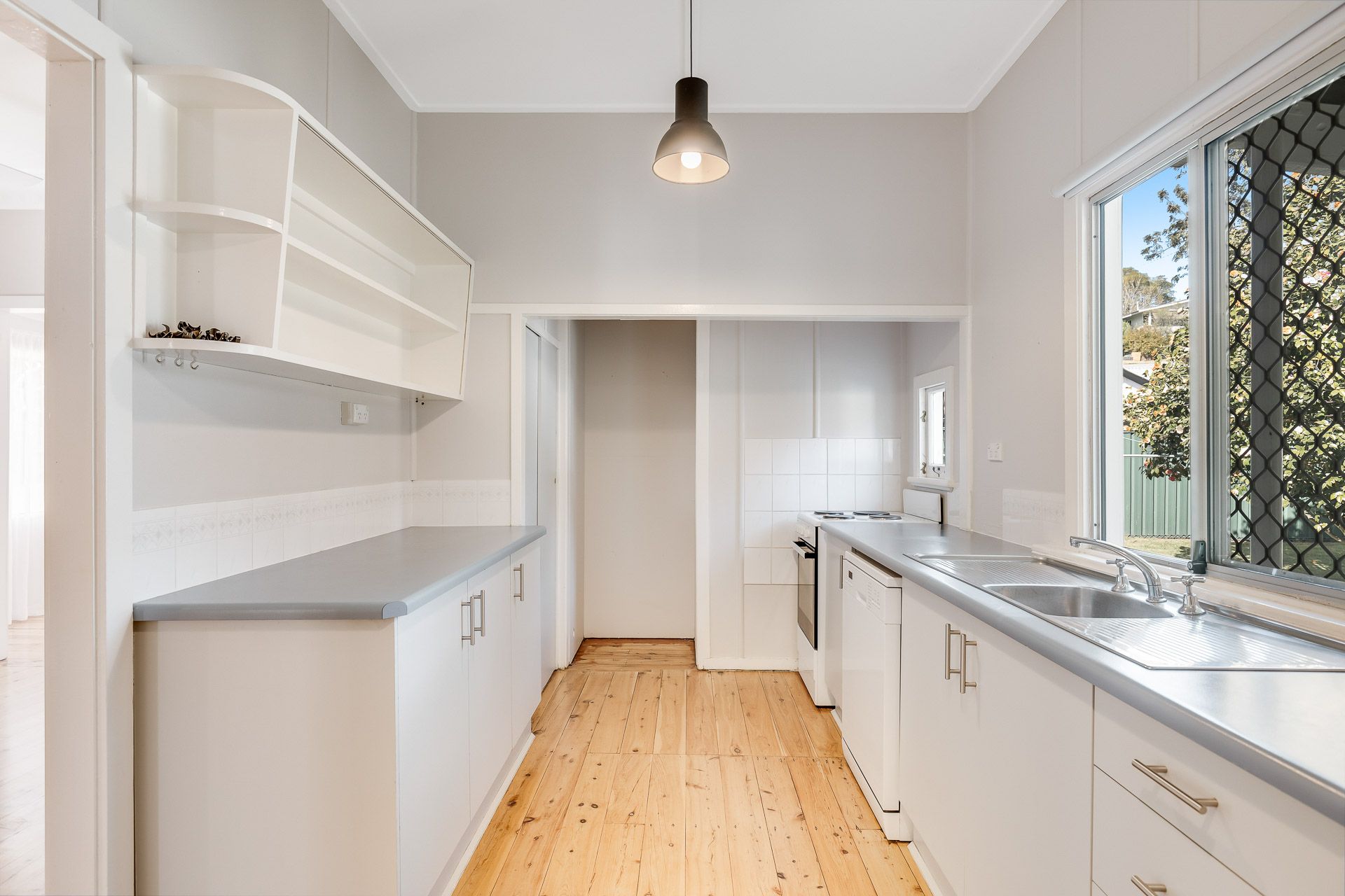 70 North Street, Mount Lofty, QLD 4350