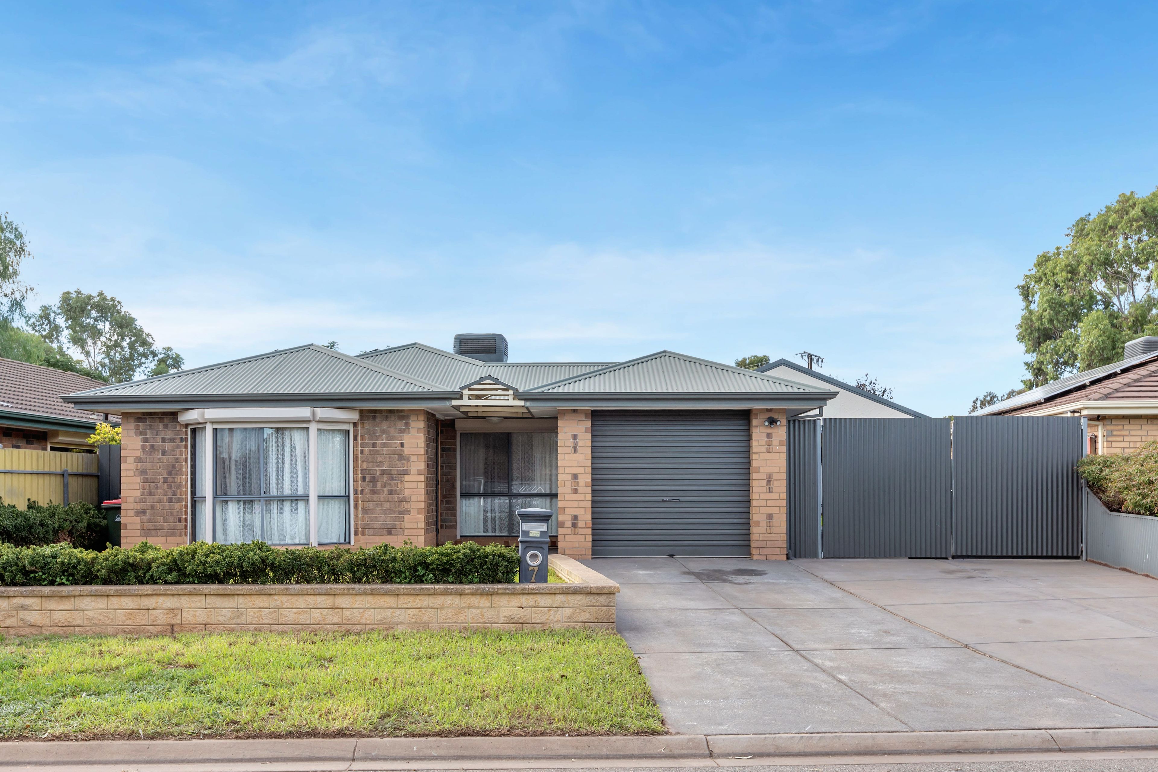 7 Riddoch Drive, Andrews Farm, SA 5114