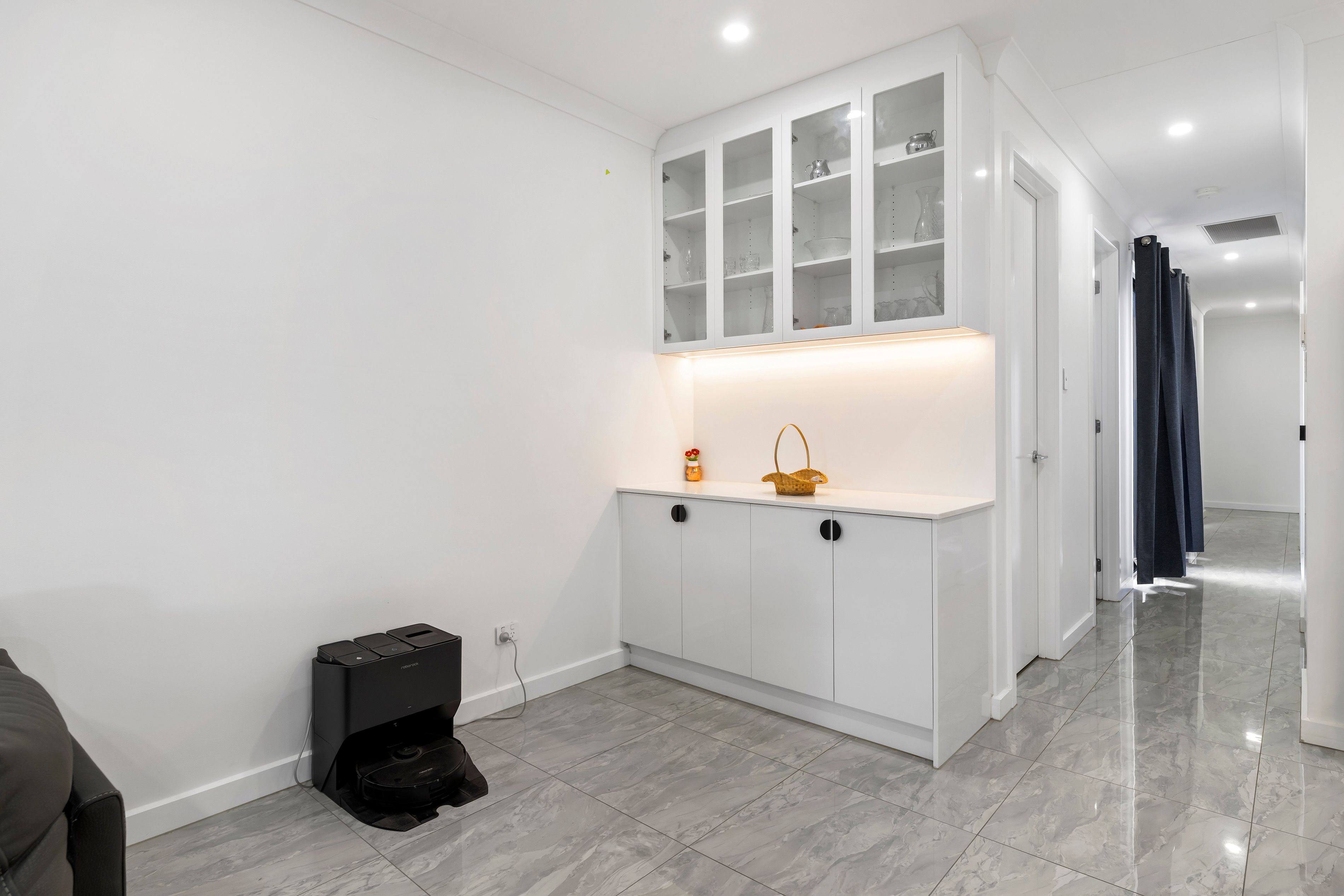 18B Ada Street — photo 15 of 25